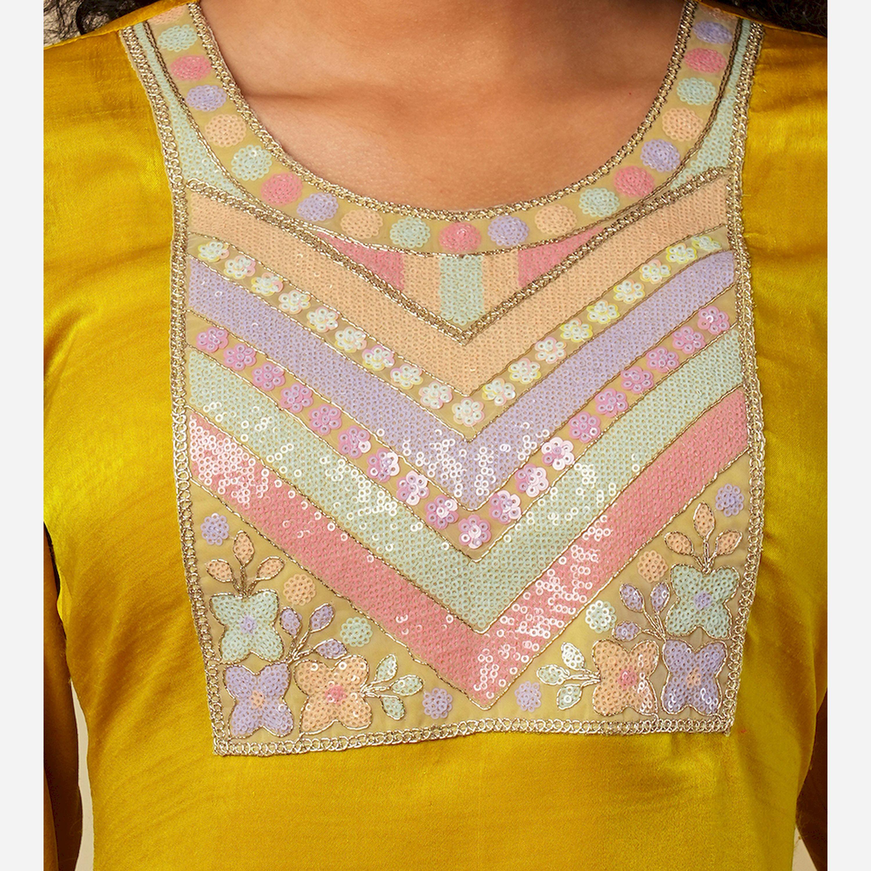 Globus X Styli Embroidered Scalloped Sleeves Hem Satin Tunic With Tulip Hem Dhoti Pants Co-Ord-women-clothing-coordsets-image-4