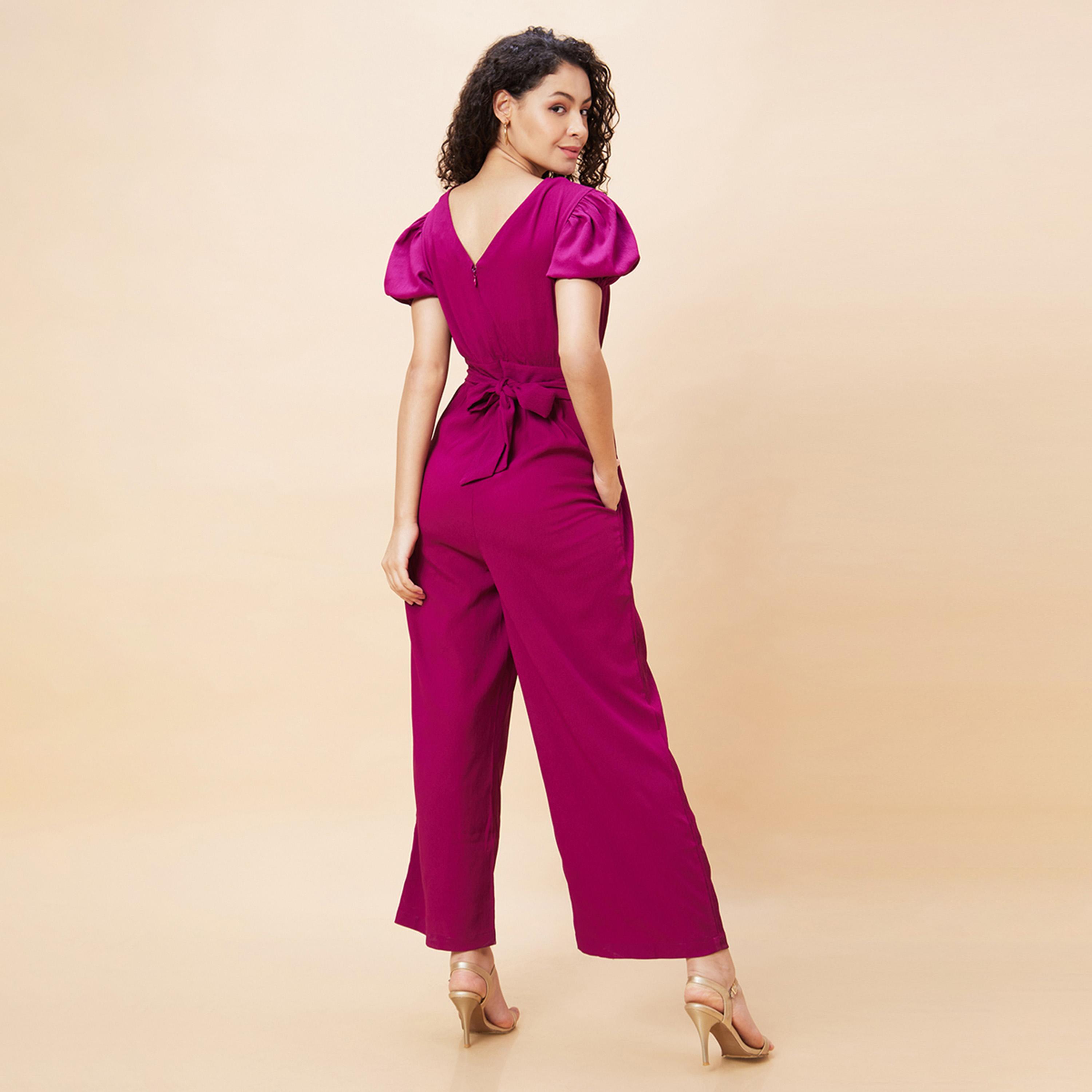 غلوبوس × ستايلي - جمبسوت نسائي مع رقبة على شكل V وأكمام قصيرة ورباط على الخصر-women-clothing-jumpsuits-image-3