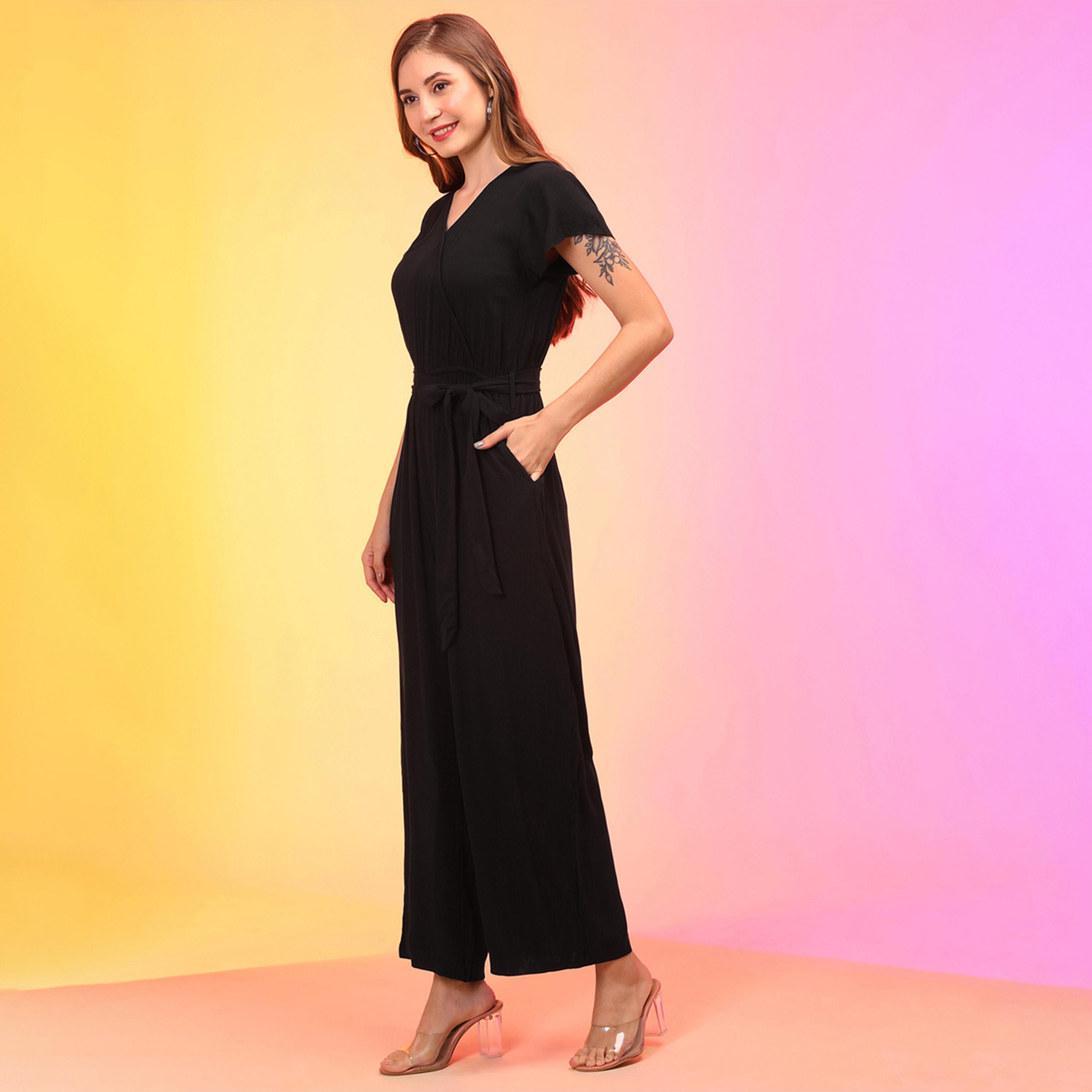 غلوبوس × ستايلي - جمبسوت نسائي أسود برباط على الخصر وفتحة رقبة على شكل V غلوبوس-women-clothing-jumpsuits-image-2