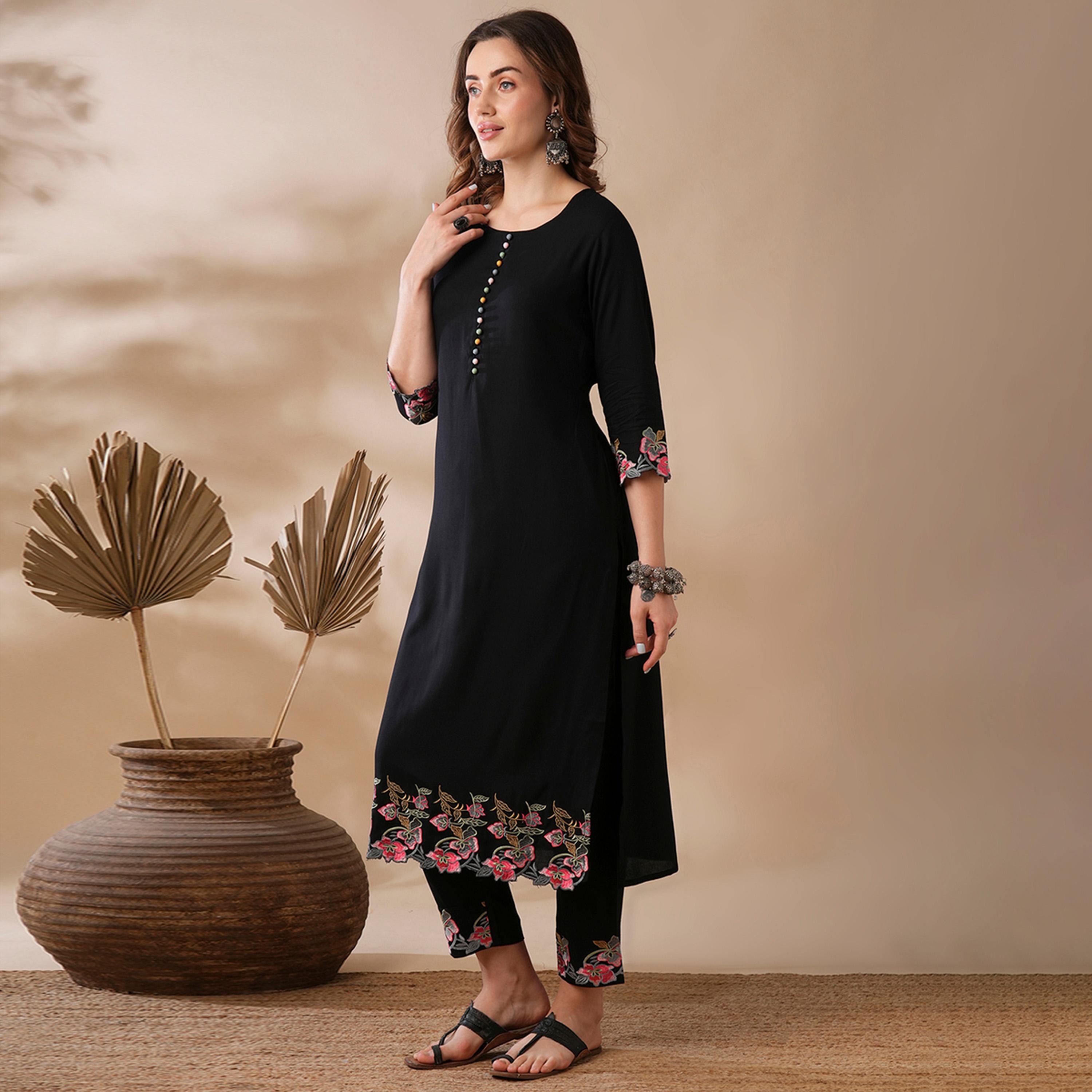 Globus X Styli Globus Women Black Potli Button Floral Scalloped Hem Straight Workwear Kurta And Elasticated Pants Set-women-clothing-ethnicwear-kurtasets-image-2