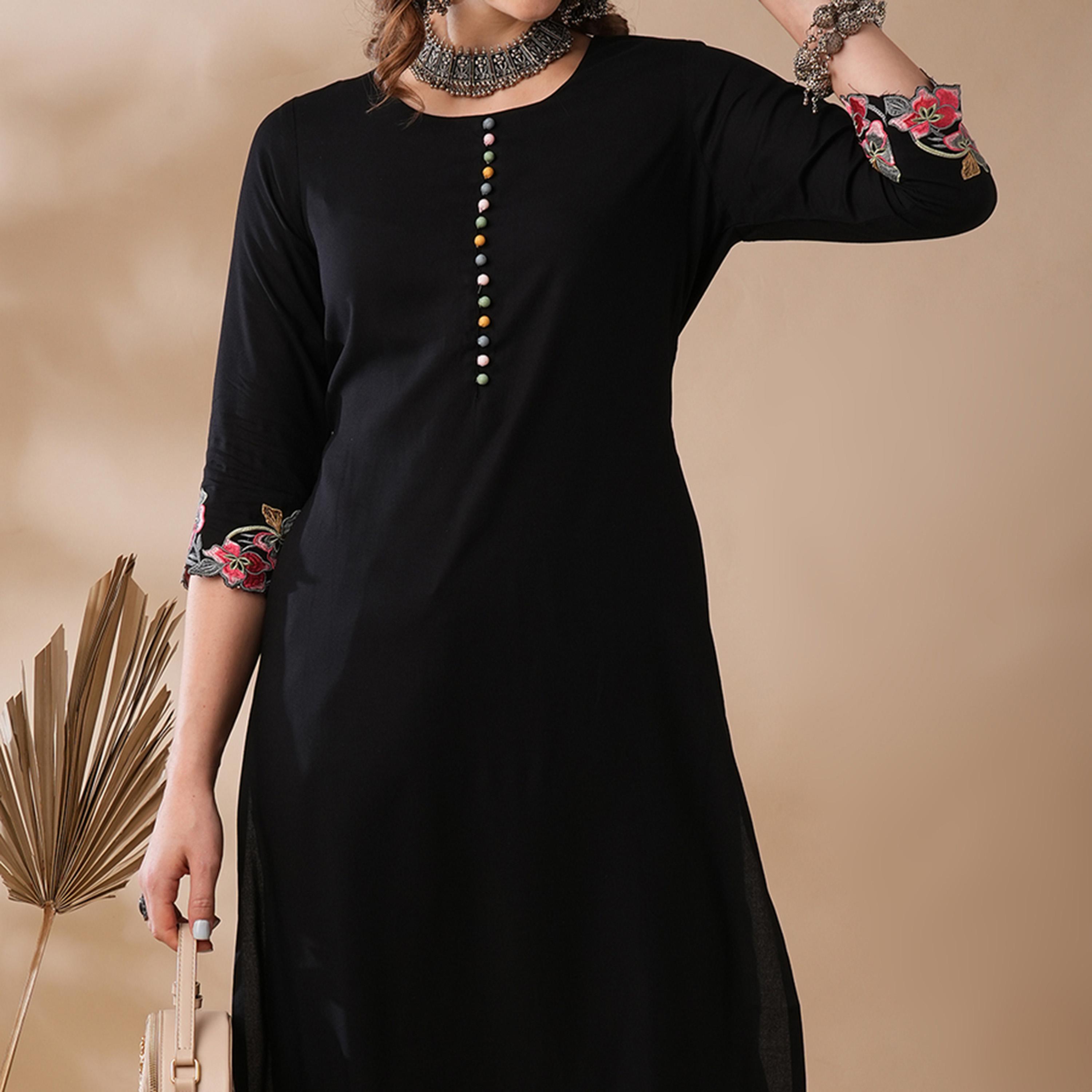 غلوبوس × ستايلي - طقم كورتا غلوبوس للنساء بأزرار وأطراف مزخرفة بنقشة الزهور مع بنطال بخصر مطاطي - أسود-women-clothing-ethnicwear-kurtasets-image-6