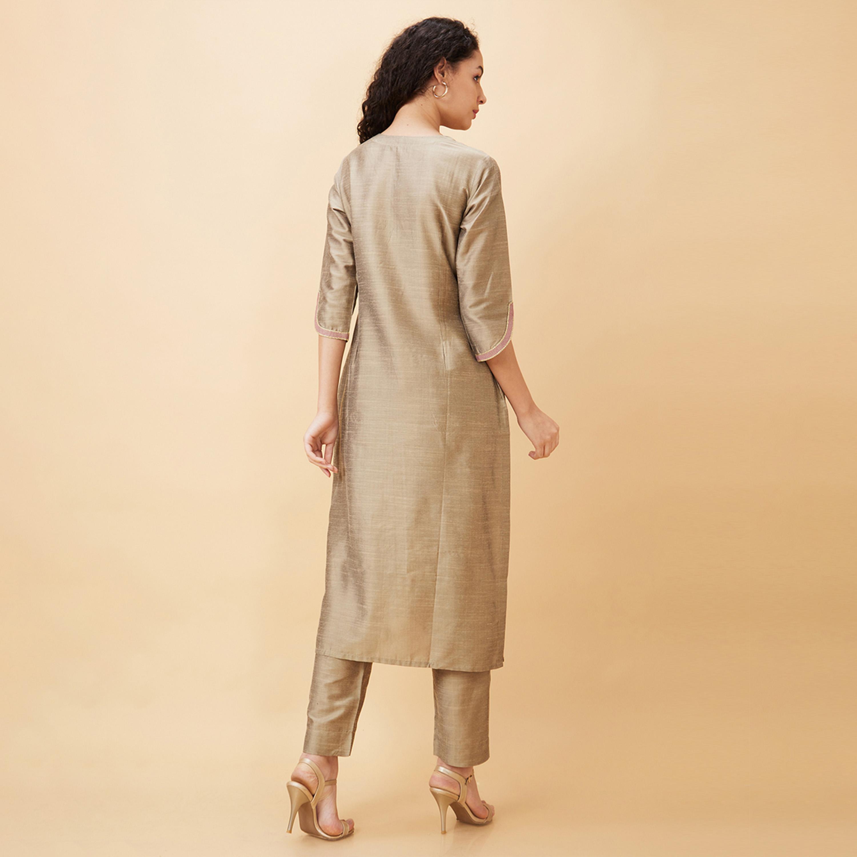 Globus X Styli Embroidered Straight Kurta With Trouser Set-women-clothing-ethnicwear-kurtasets-image-3
