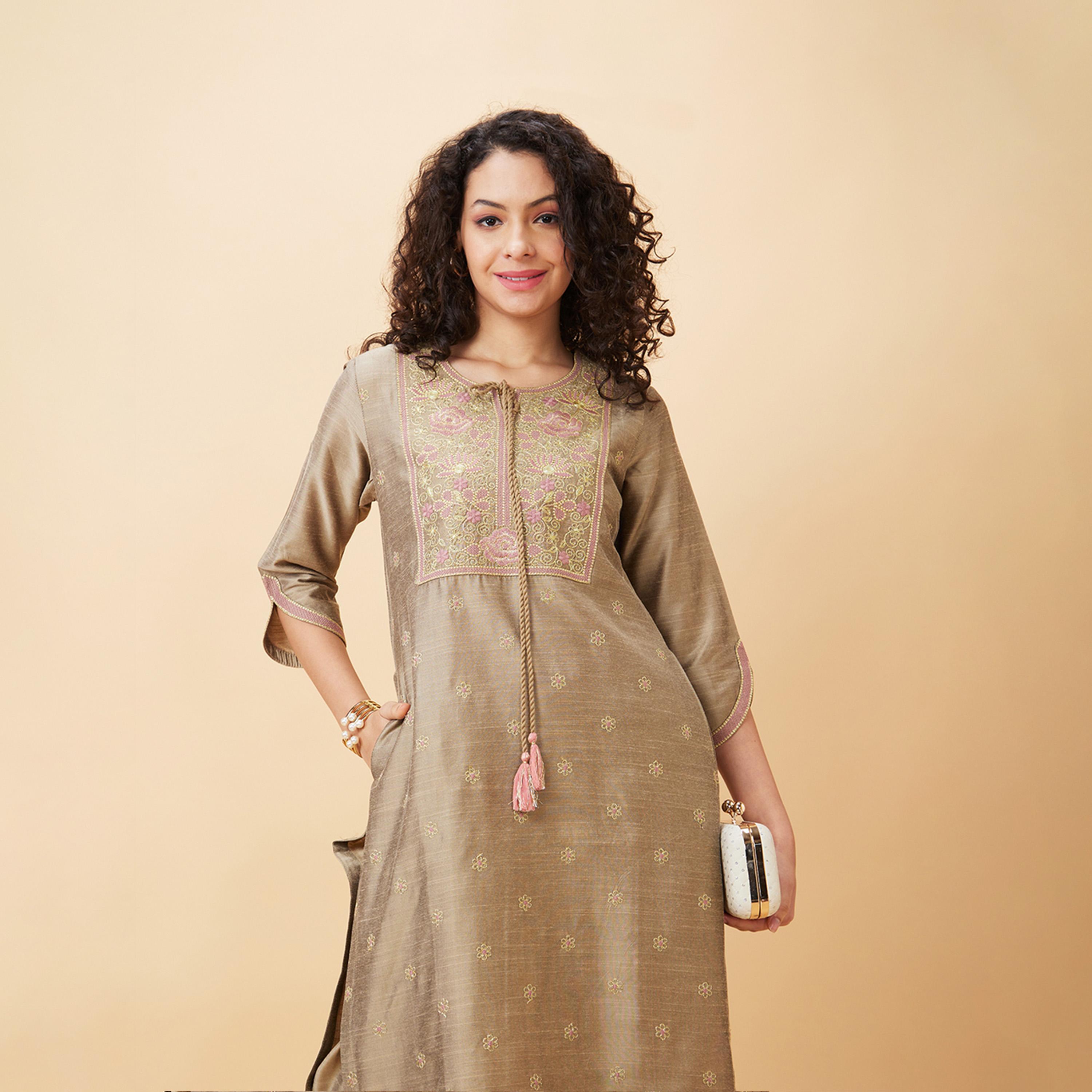 Globus X Styli Embroidered Straight Kurta With Trouser Set-women-clothing-ethnicwear-kurtasets-image-6