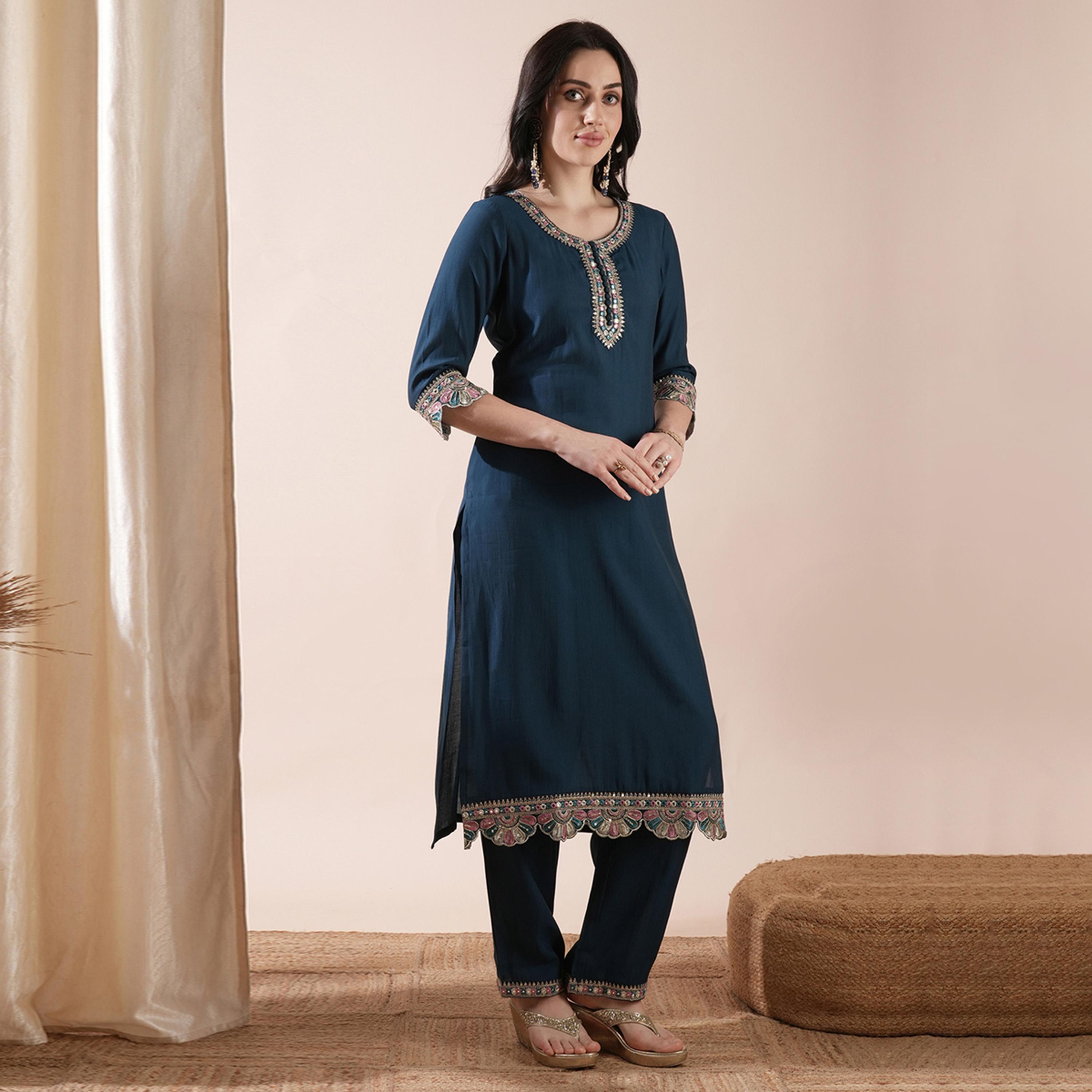 غلوبوس × ستايلي - طقم كورتا مستقيم مع حافة مموجة وثنيات مع بنطال للمناسبات للنساء-women-clothing-ethnicwear-bottoms-pants-image-2