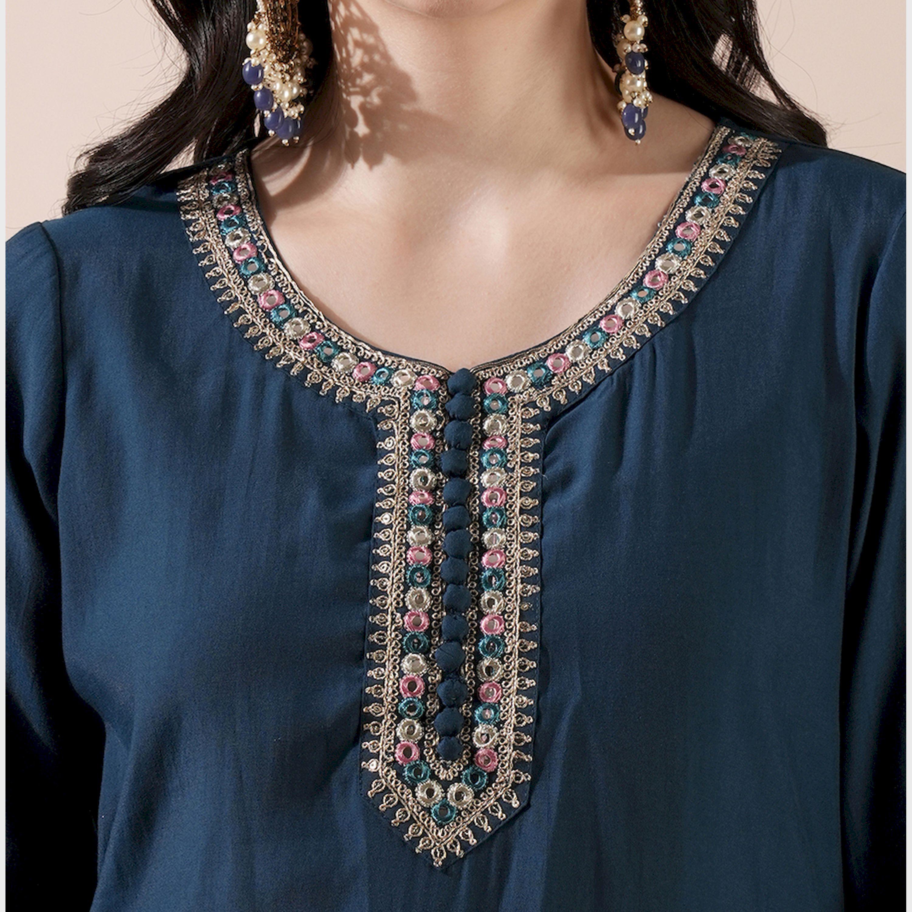 غلوبوس × ستايلي - طقم كورتا مستقيم مع حافة مموجة وثنيات مع بنطال للمناسبات للنساء-women-clothing-ethnicwear-bottoms-pants-image-4