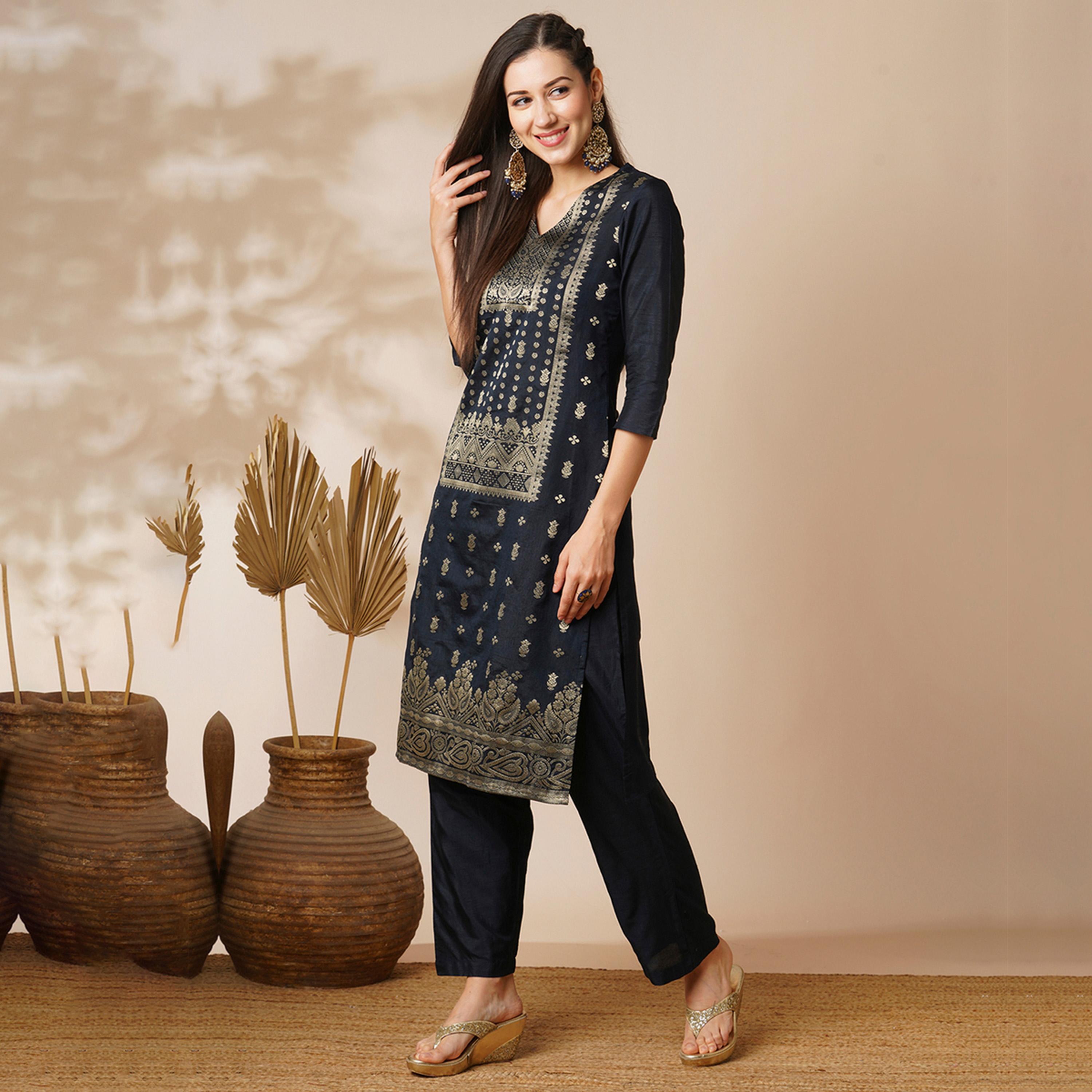 Globus X Styli V-Neck Ethnic Motifs Straight Kurta With Wide-Leg Pants Set-women-clothing-ethnicwear-kurtasets-image-2