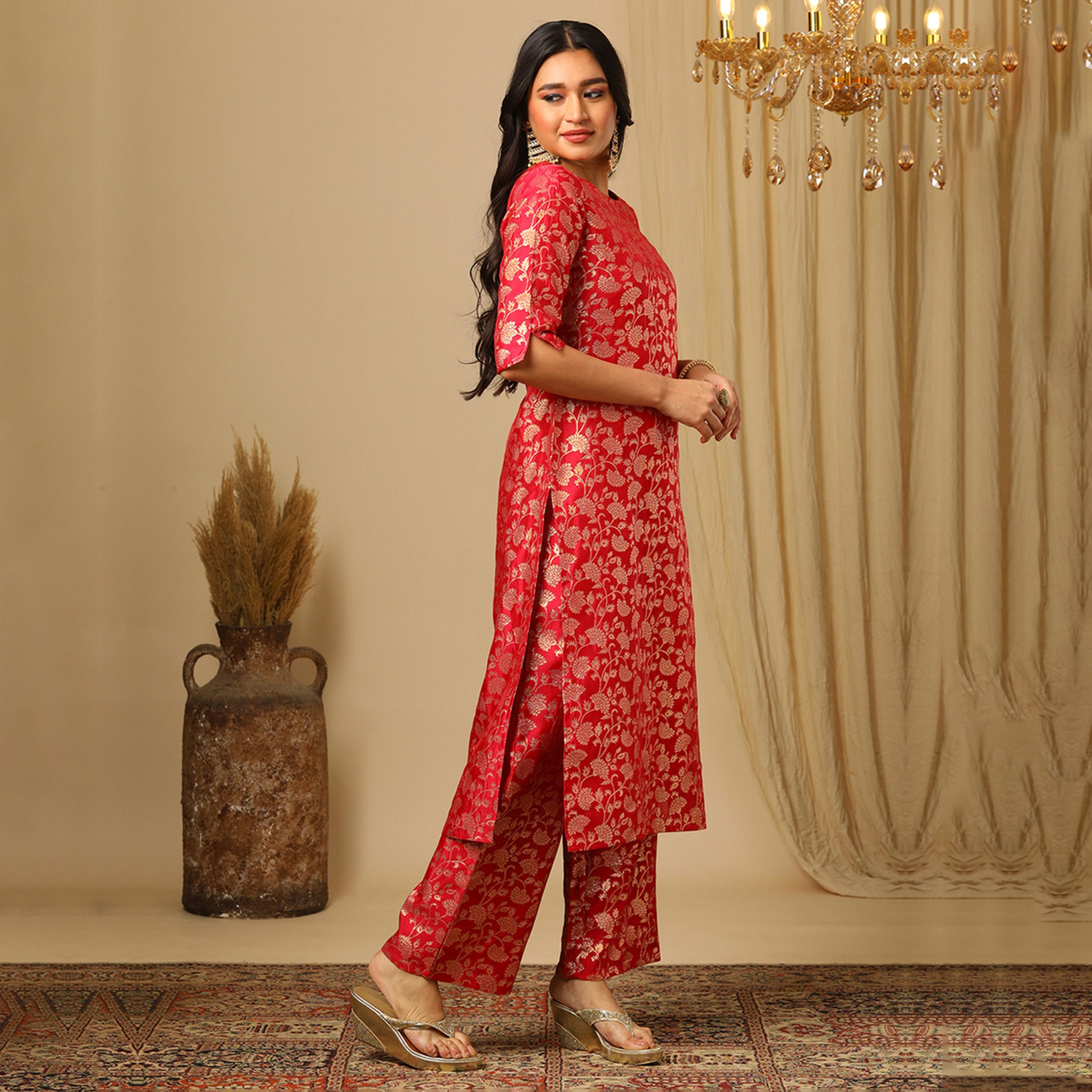 Globus X Styli Round Neck Floral Print Straight Kurta And Elasticated Pants Set-women-clothing-ethnicwear-kurtasets-image-2