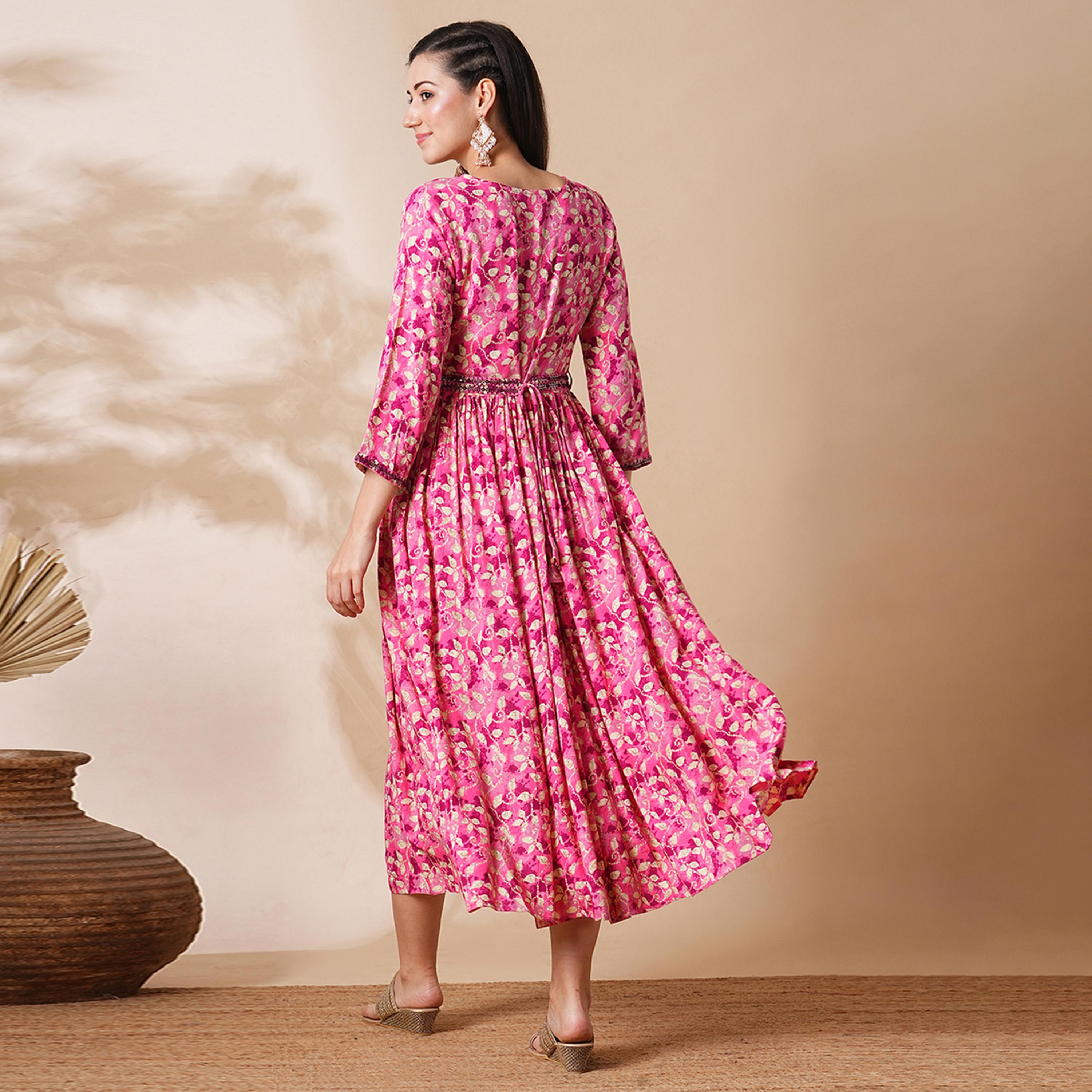 غلوبوس × ستايلي - فستان ميدي مطرز بفتحة أمامية وفتحة رقبة على شكل حرف A مع حزام-women-clothing-dresses-image-3
