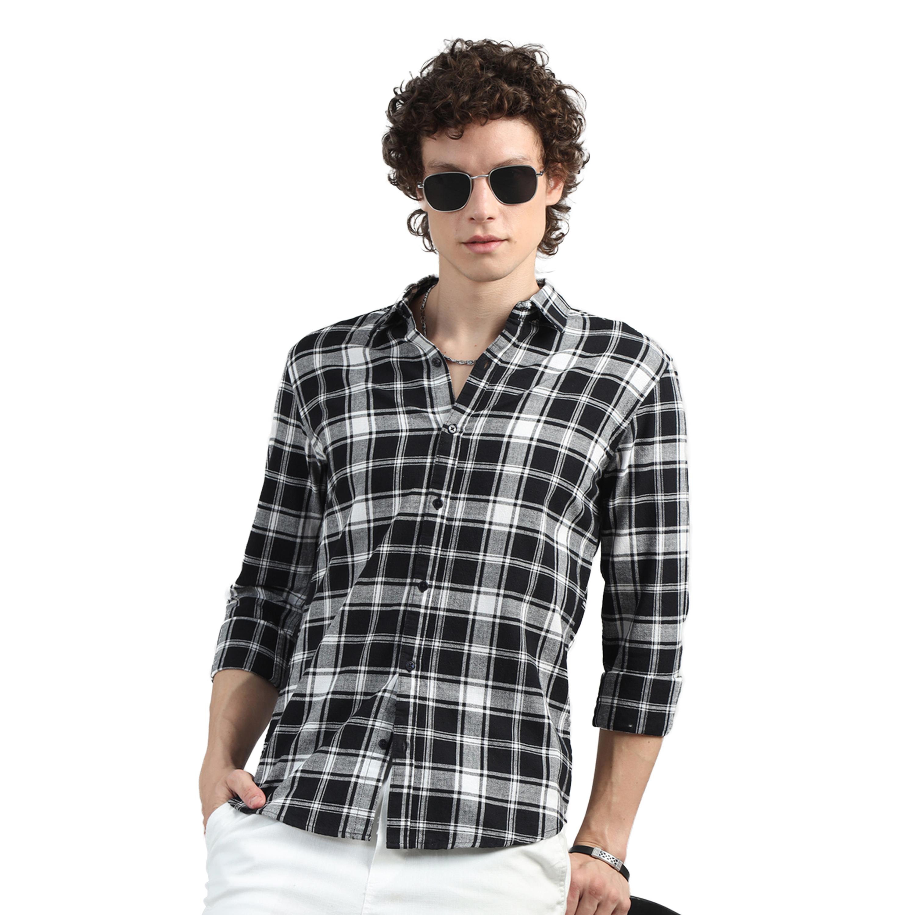 بوشيرت × ستايلي-  قميص ياقة منتشرة ومربعات قصّة عادية-men-clothing-shirts-image-1