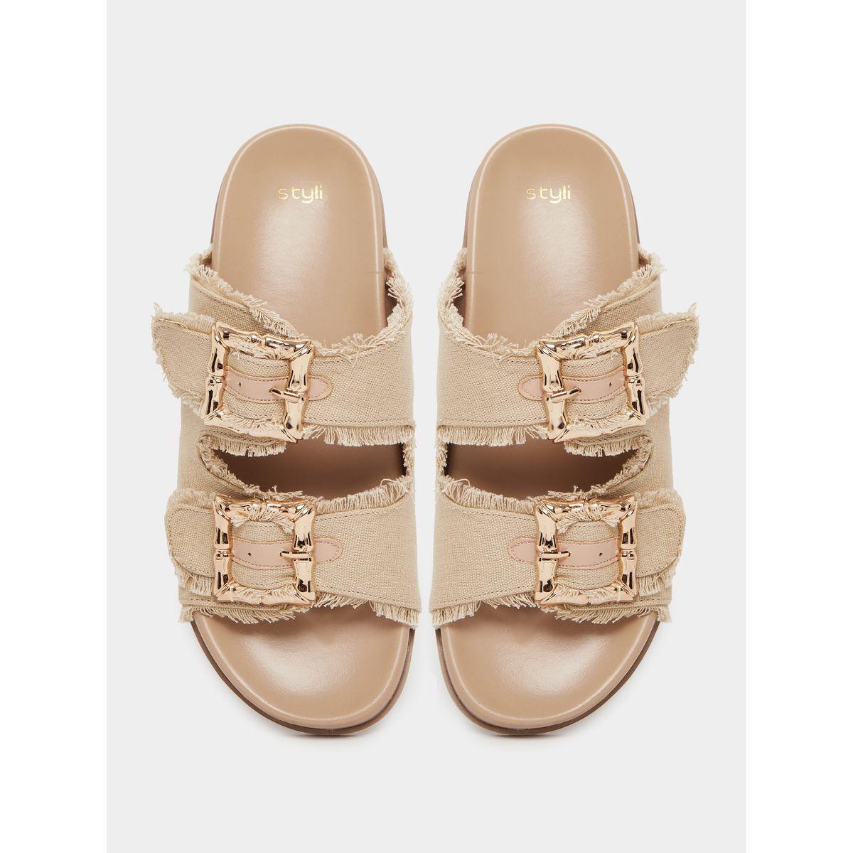 صندل مريح بحواف خام وإبزيم-women-shoes-sandals-flats-image-12