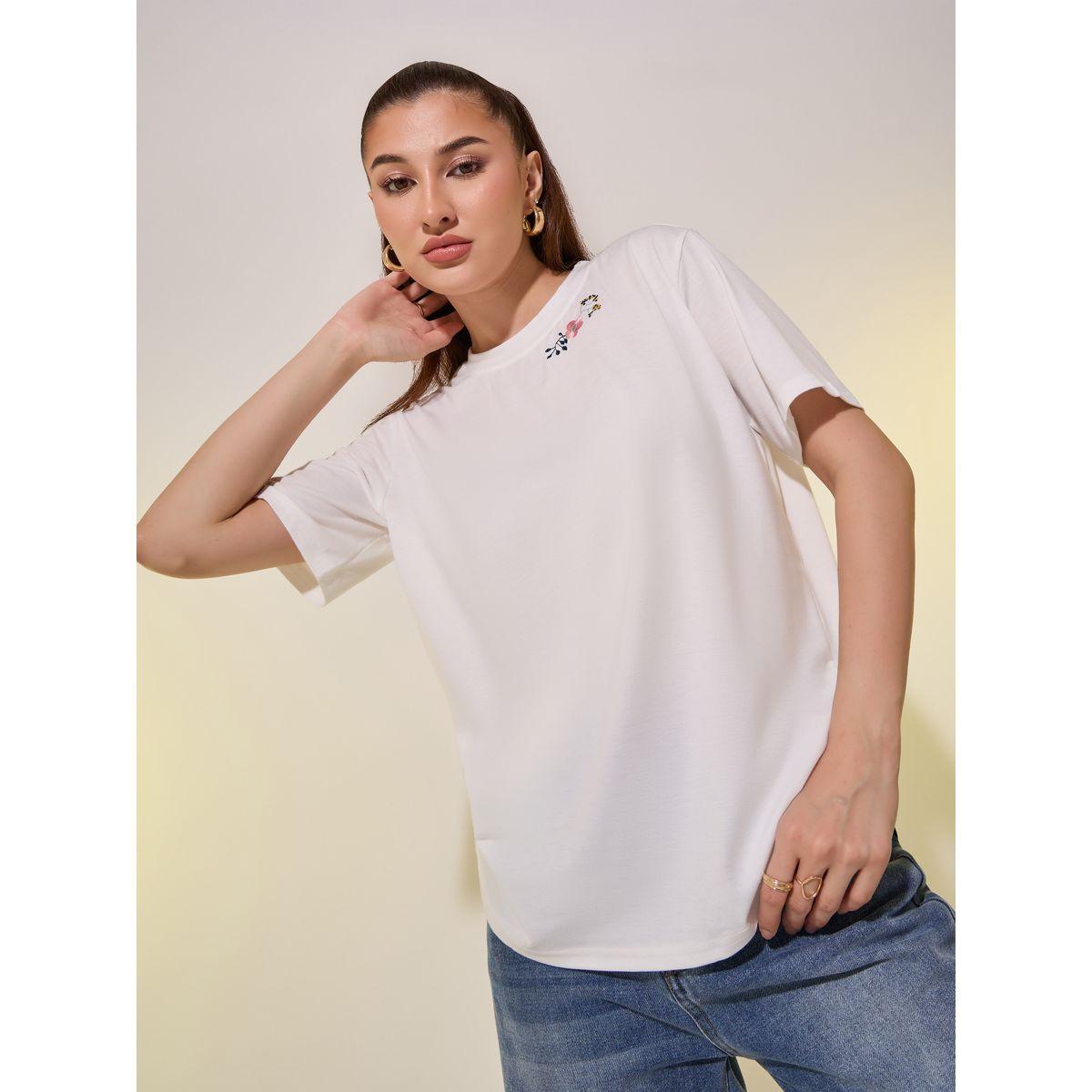 Styli Round Neck Embroidered Detail T-Shirt-women-clothing-tshirts-image-1