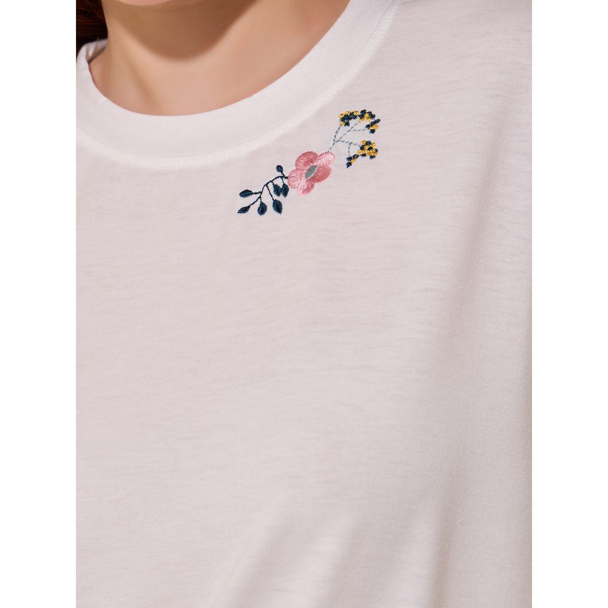 Styli Round Neck Embroidered Detail T-Shirt-women-clothing-tshirts-image-3