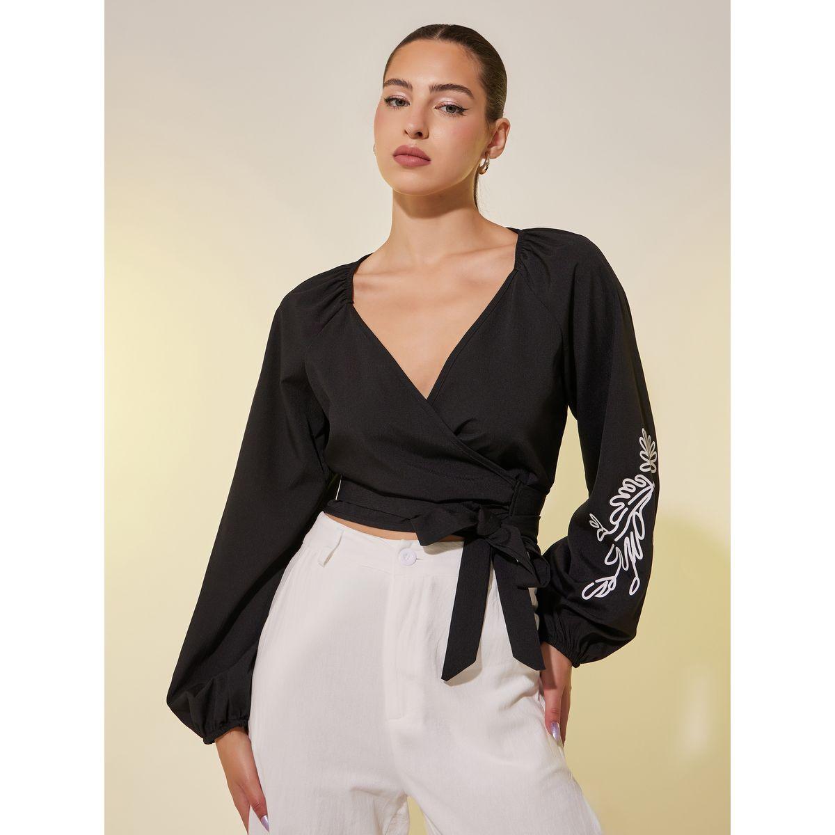 بلوزة بنمط لف وأكمام بالون مع تفاصيل ربطة-women-clothing-shirtsandblouses-blouses-image-1