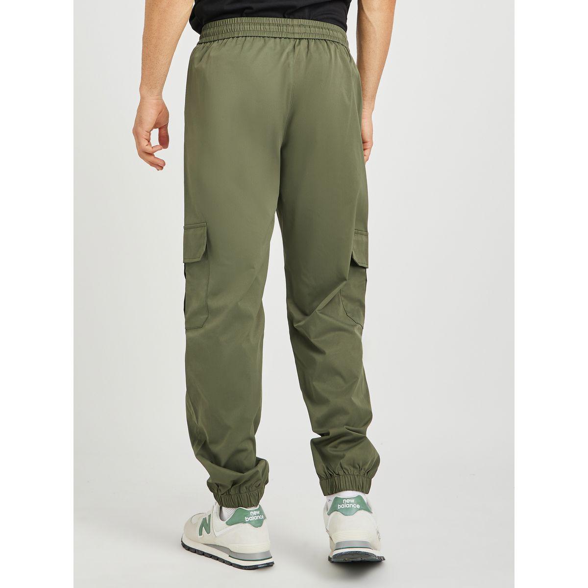 جوغر بنمط كارجو بقصة مريحة وتفاصيل سحاب-men-clothing-bottoms-joggers-image-4