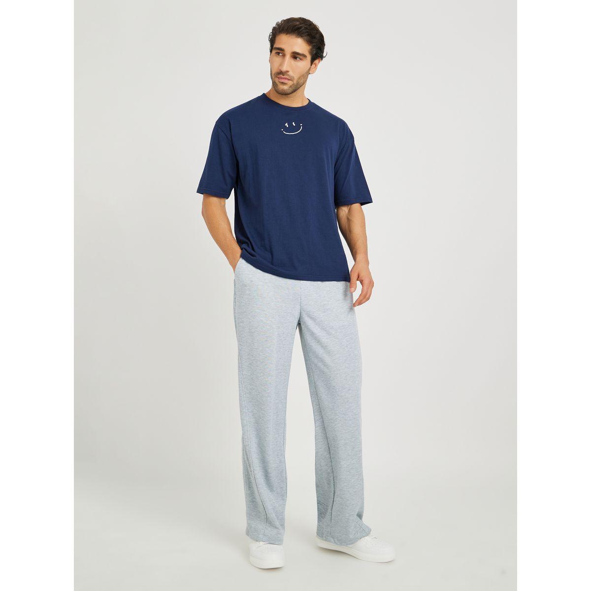 جوغر سادة بقصة مريحة-men-clothing-bottoms-joggers-image-2