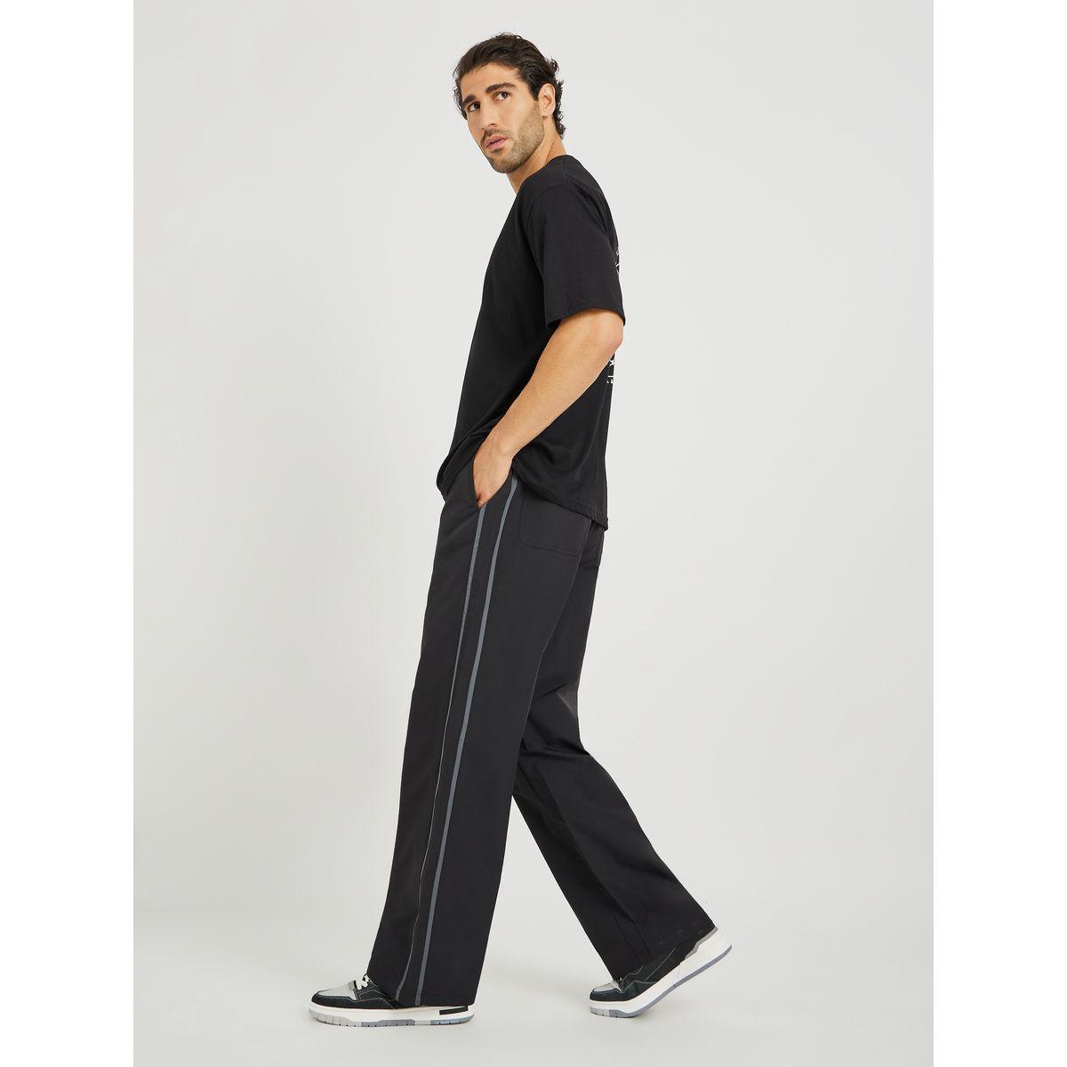بنطال جوغر فضفاض مع تفاصيل شريط جانبي-men-clothing-bottoms-joggers-image-2