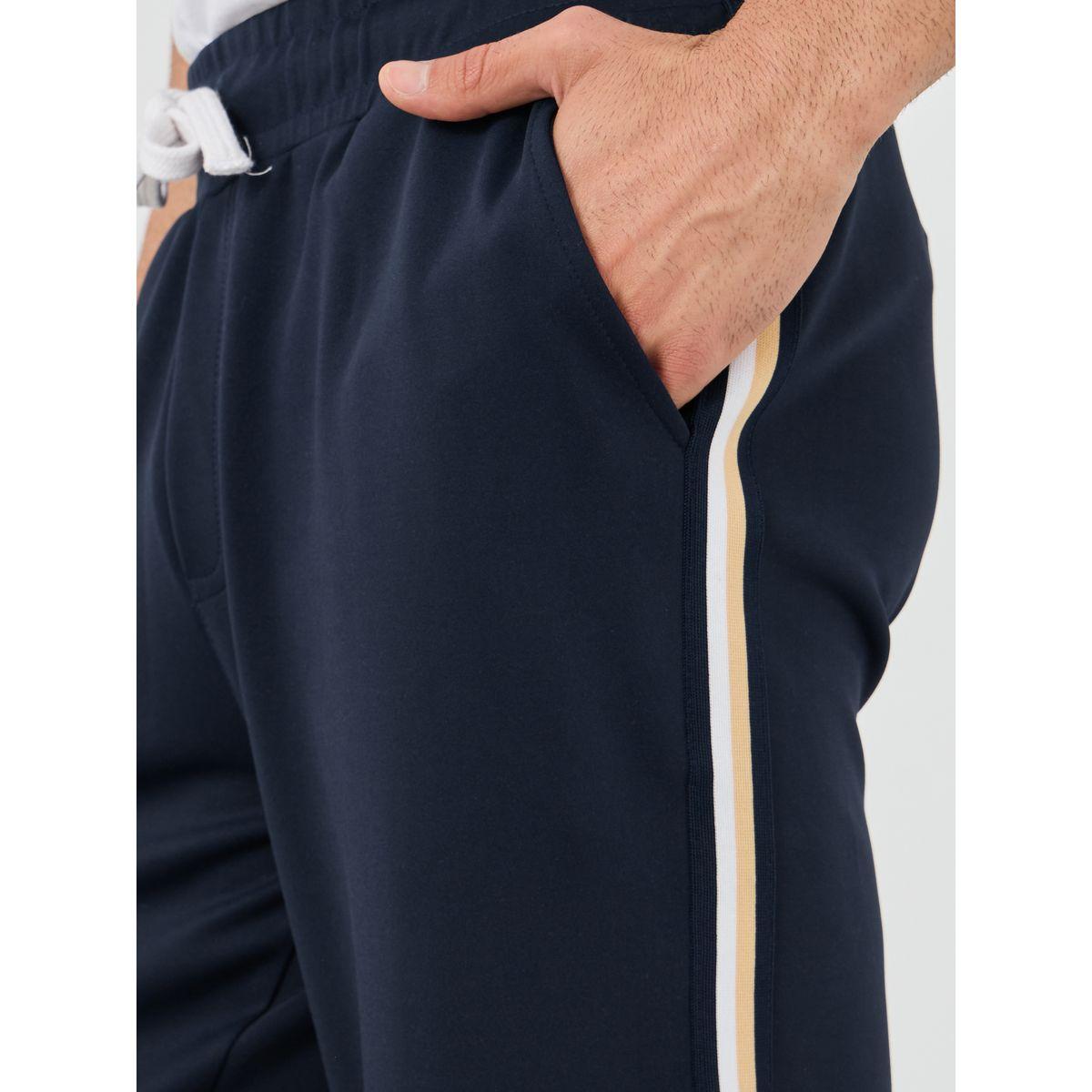 جوغر بقصة مريحة وخصر متوسط مع شريط-men-clothing-bottoms-joggers-image-3