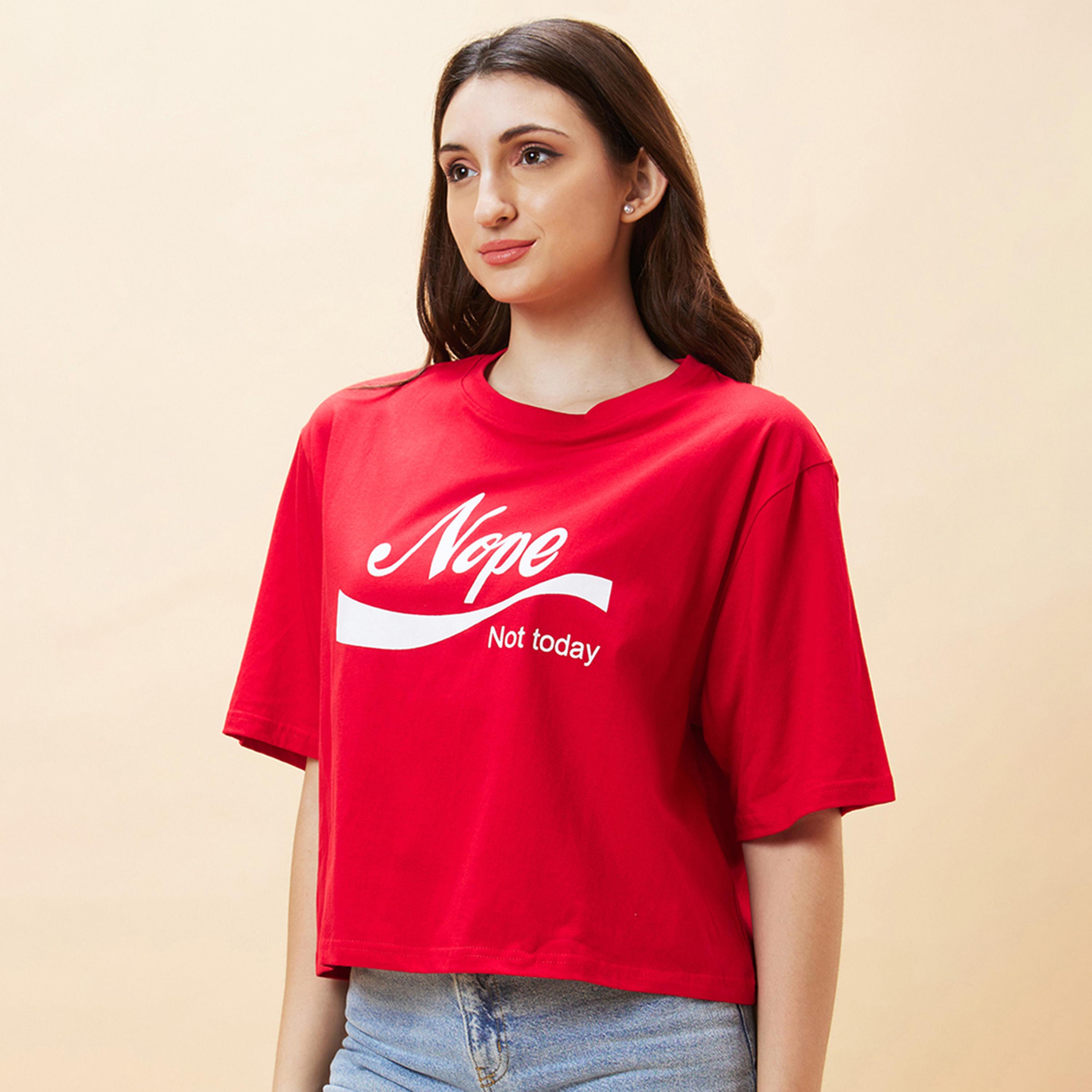 غلوبوس × ستايلي - تي شيرت قصير بقصّة مربعة ورقبة مستديرة وطبعة شعار-women-clothing-tshirts-image-3
