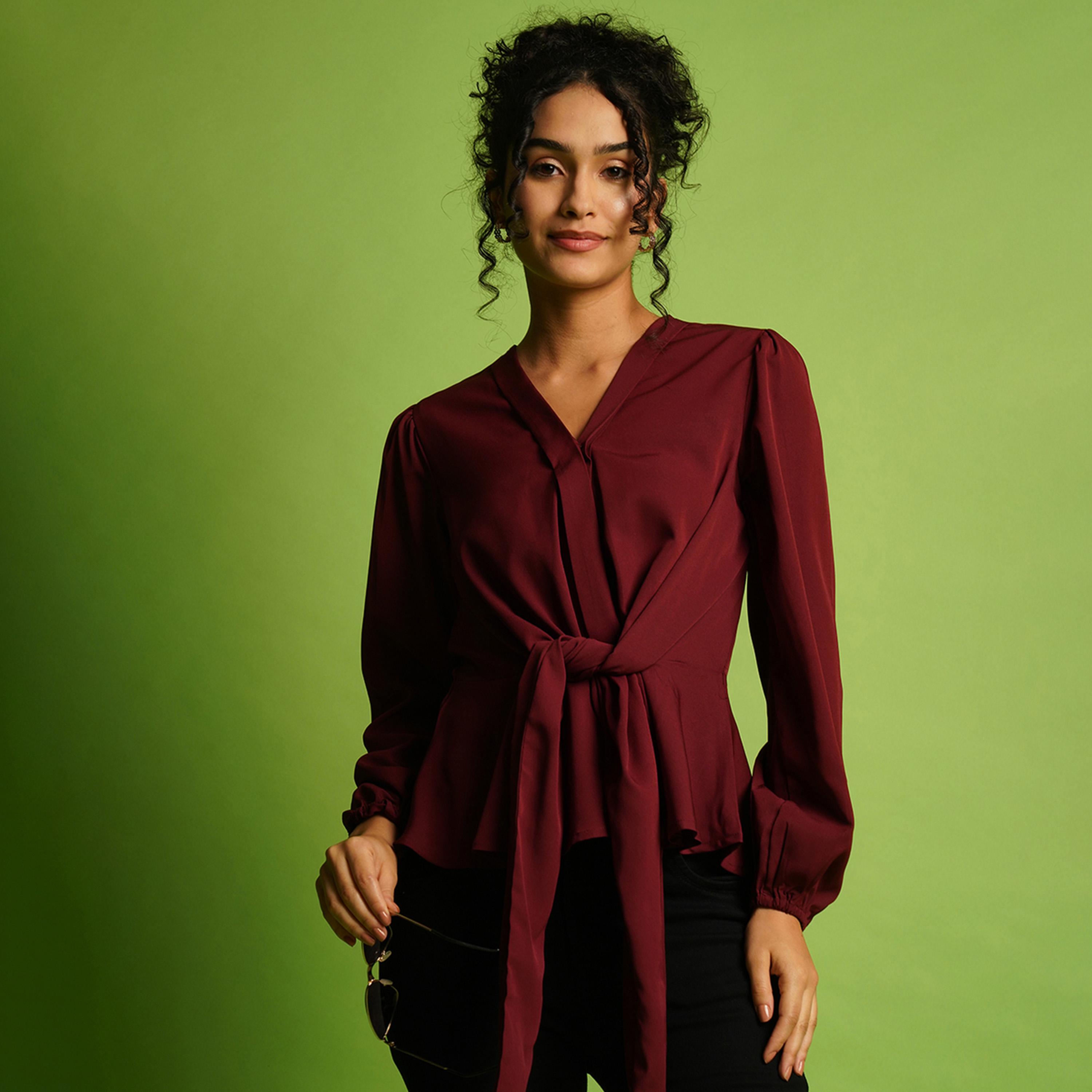 غلوبوس × ستايلي - بلوزة من الكريب بأكمام منفوخة ورقبة على شكل V مع تفاصيل رباط-women-clothing-shirtsandblouses-blouses-image-1