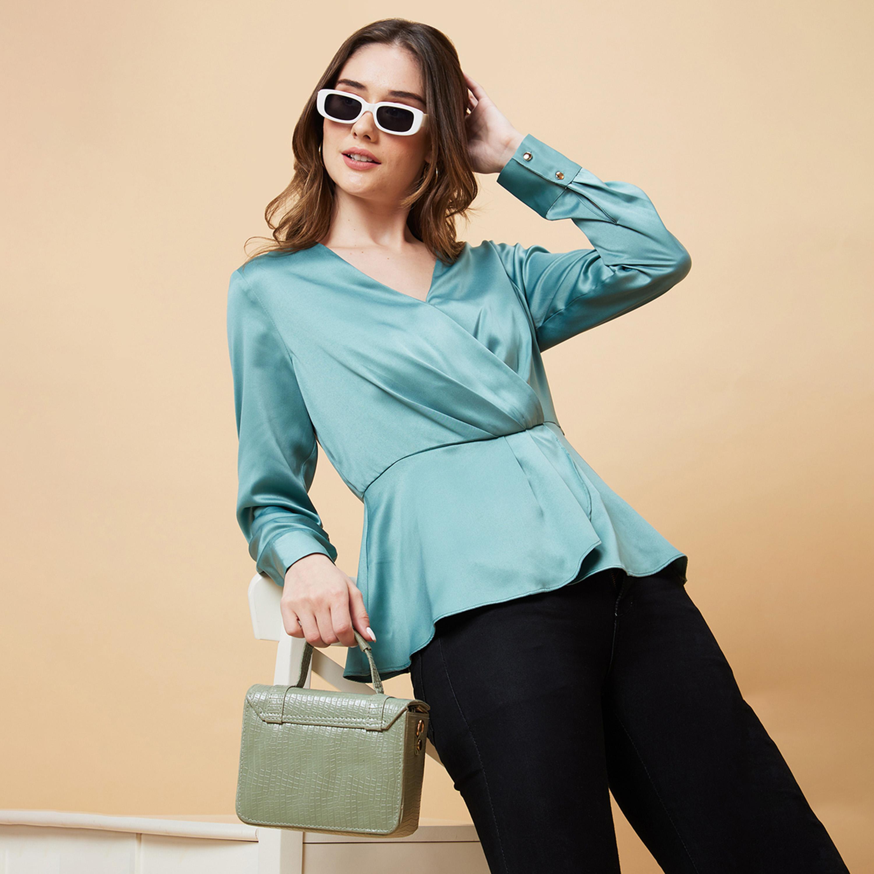 غلوبوس × ستايلي - بلوزة ساتان بكشكشة وفتحة رقبة على شكل V-women-clothing-shirtsandblouses-blouses-image-1