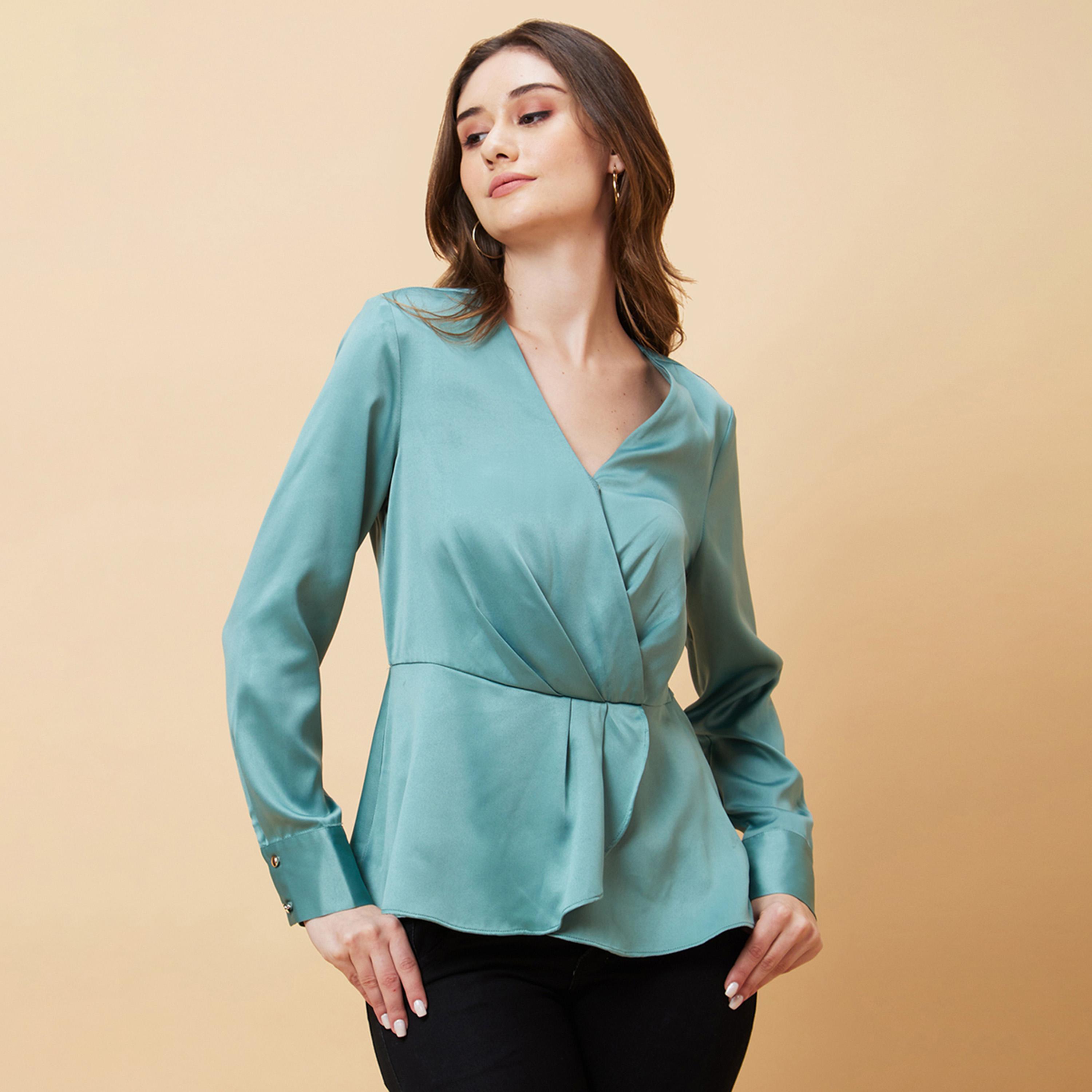 غلوبوس × ستايلي - بلوزة ساتان بكشكشة وفتحة رقبة على شكل V-women-clothing-shirtsandblouses-blouses-image-2