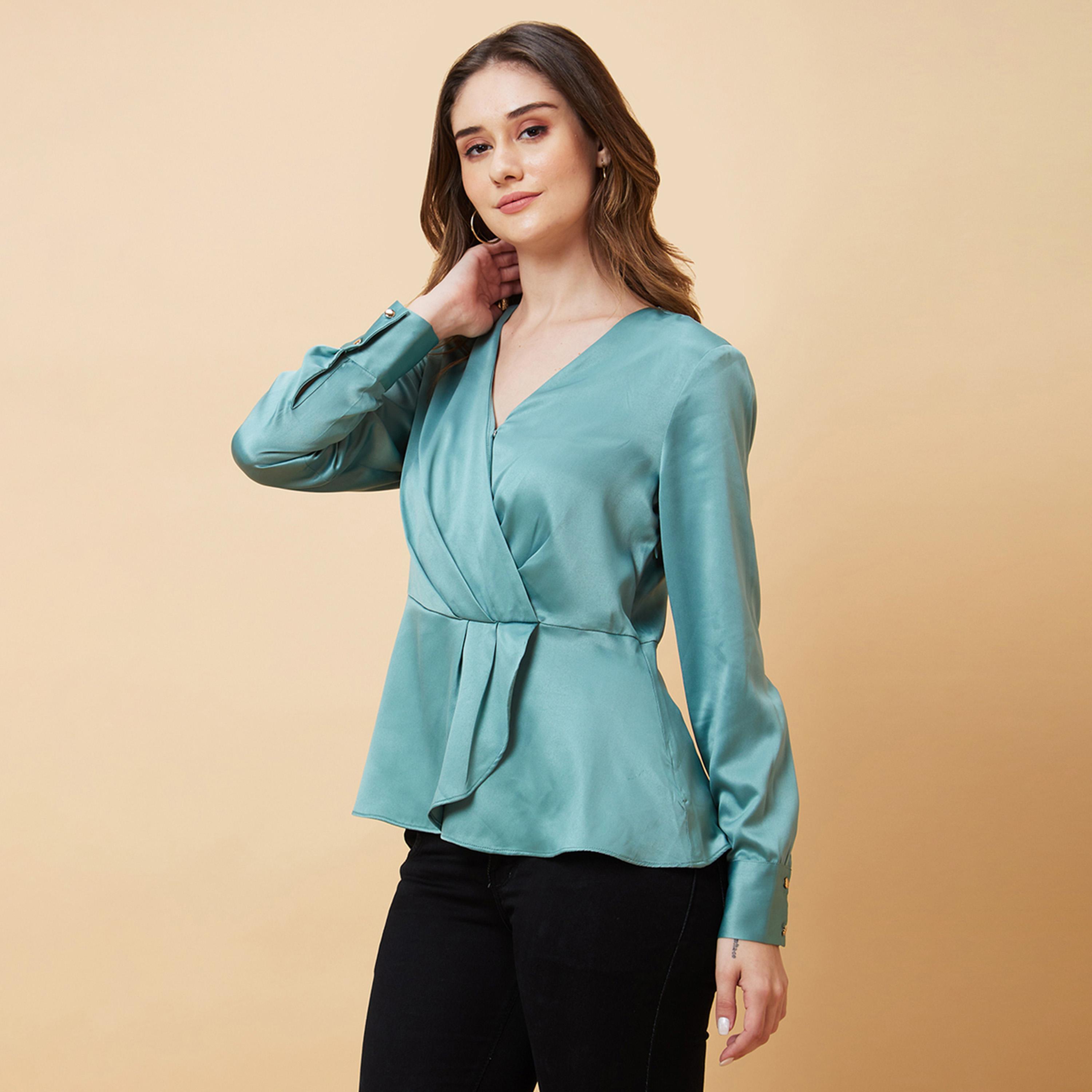 غلوبوس × ستايلي - بلوزة ساتان بكشكشة وفتحة رقبة على شكل V-women-clothing-shirtsandblouses-blouses-image-3