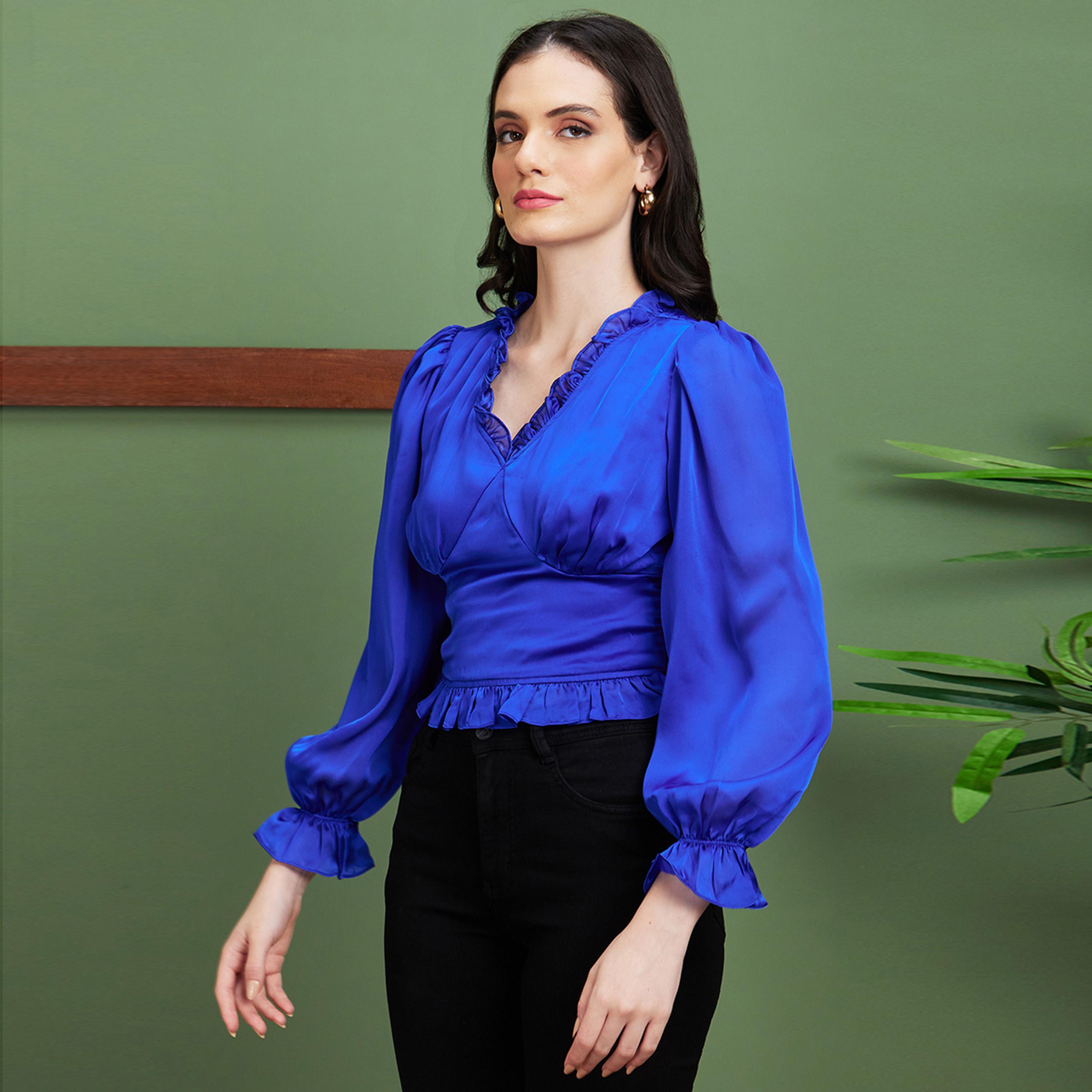 غلوبوس × ستايلي - بلوزة سادة بفتحة رقبة على شكل V وأكمام منفوخة مع تفاصيل كشكشة-women-clothing-shirtsandblouses-blouses-image-2