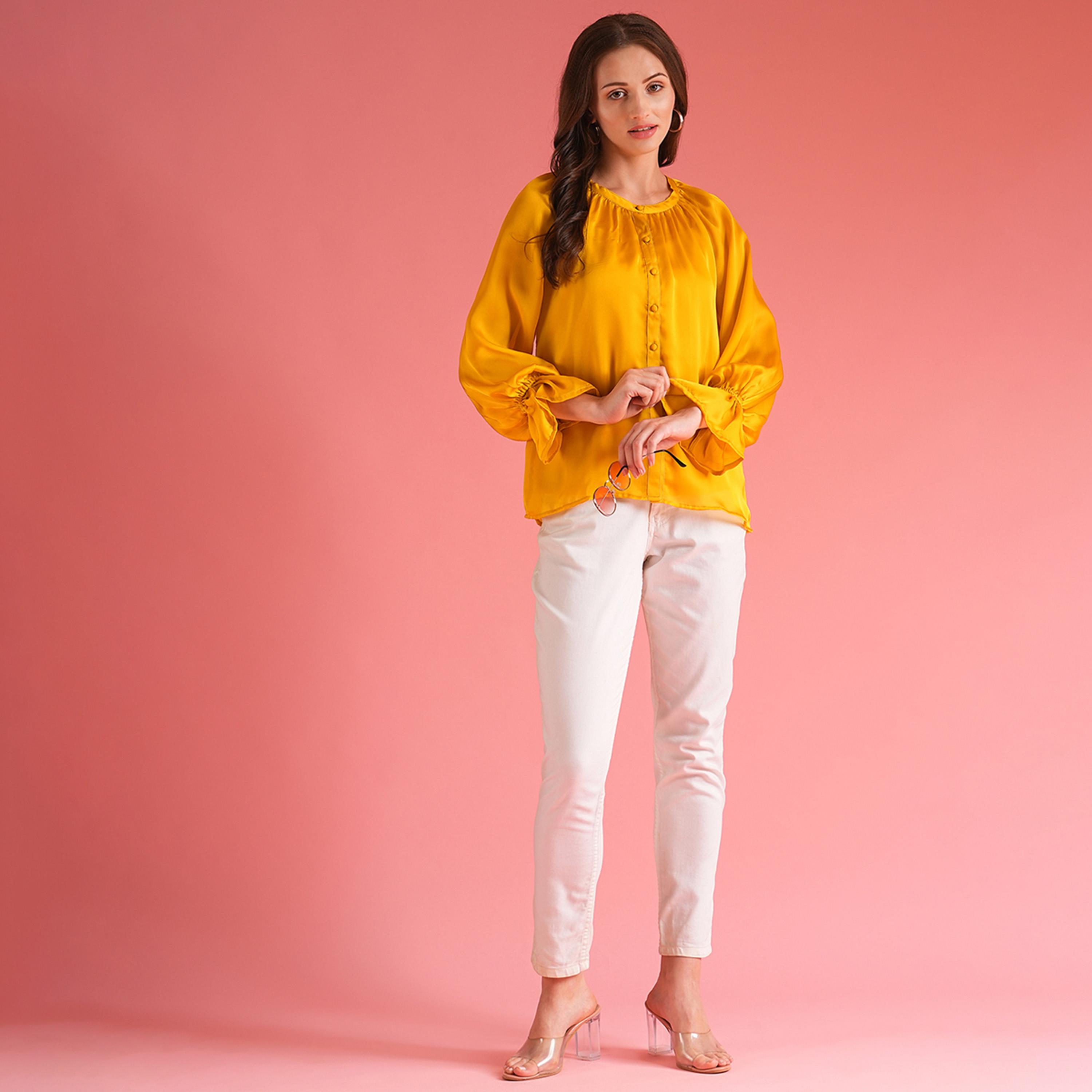 غلوبوس × ستايلي - بلوزة من الساتان بقصّة فضفاضة وأكمام منفوخة وأزرار-women-clothing-shirtsandblouses-blouses-image-5