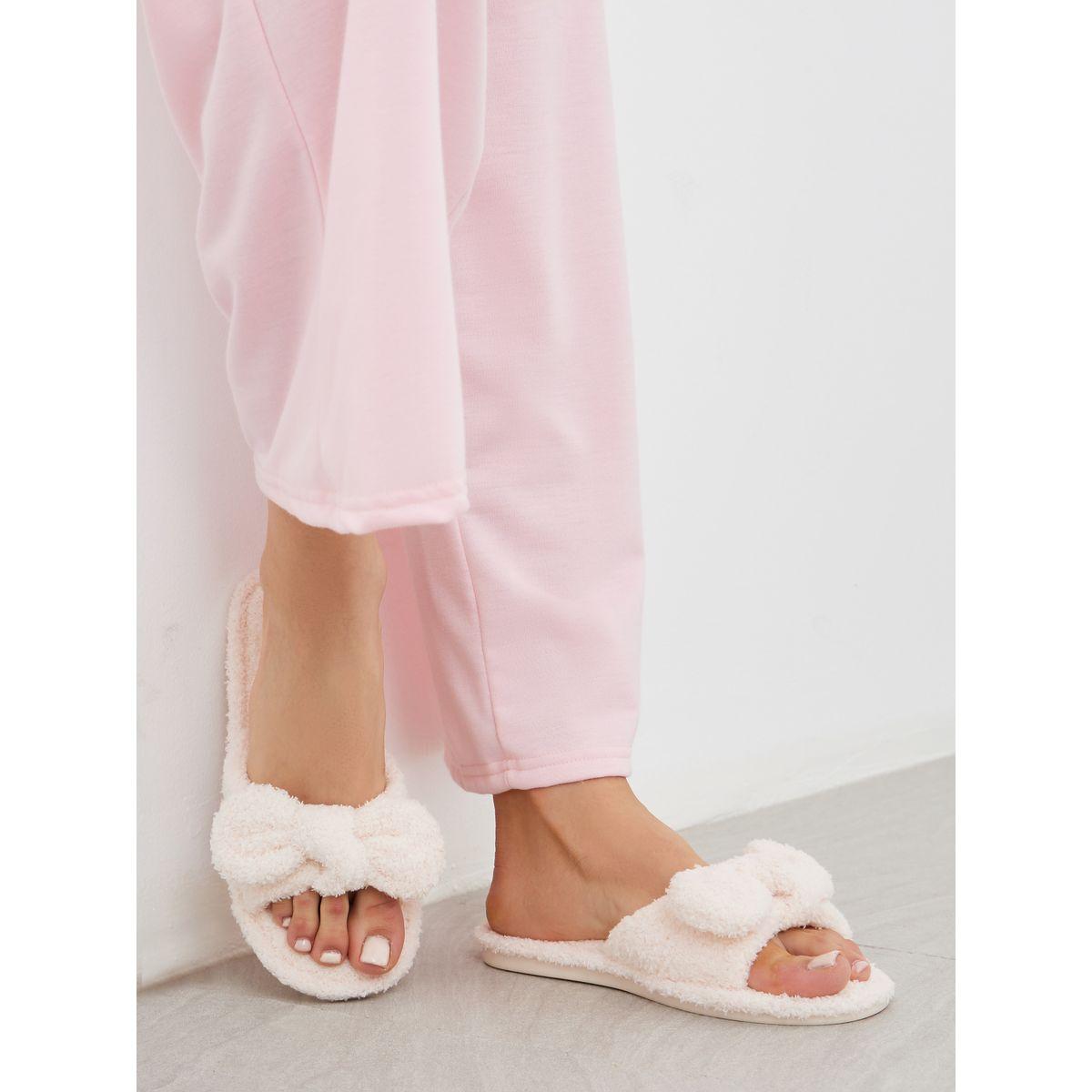 شبشب سهل الارتداء بتفاصيل بارزة الملمس-women-shoes-bedroomslippers-image-7