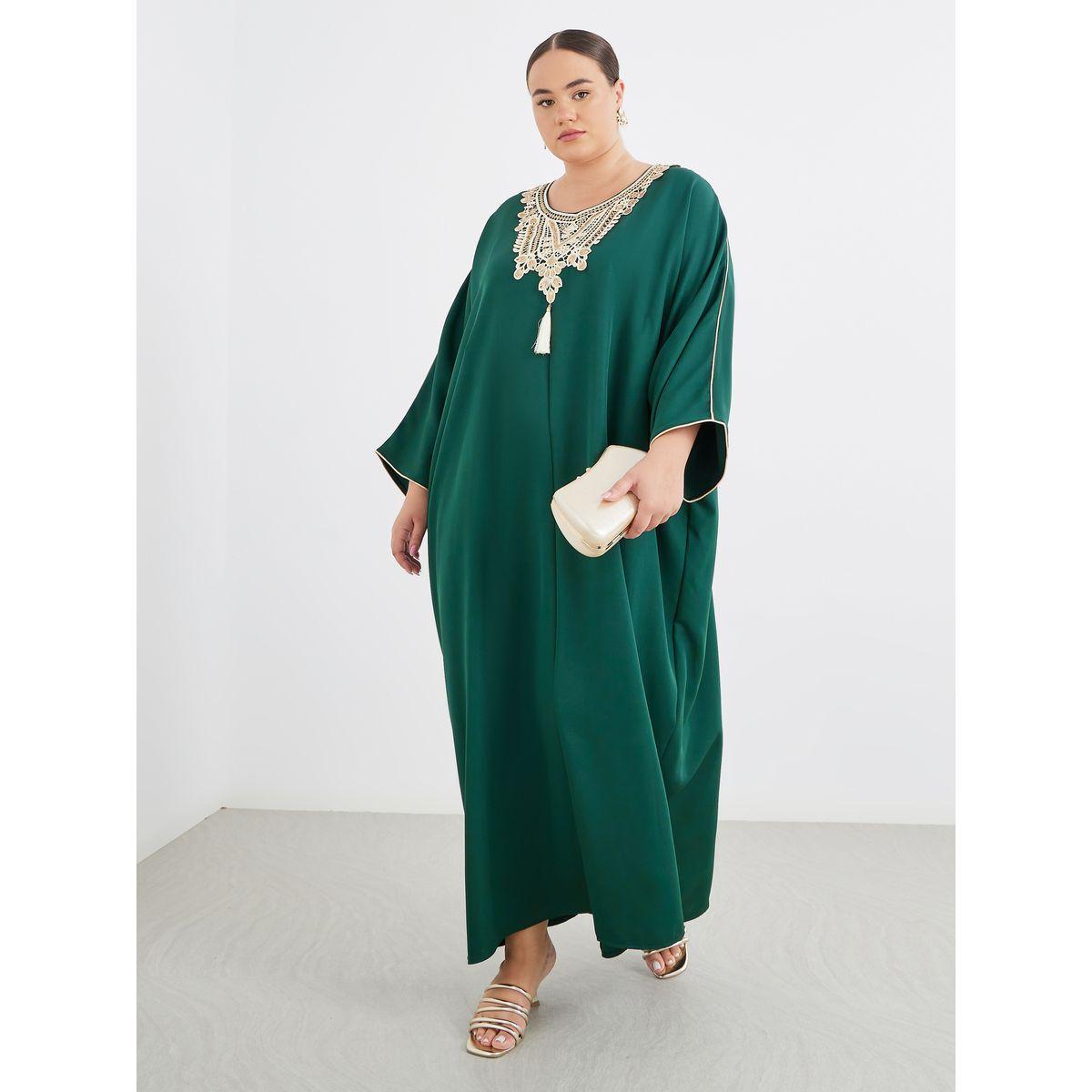 Styli Plus Green Kaftan with Lace Patch Detail-women-arabicclothing-kaftan-image-1