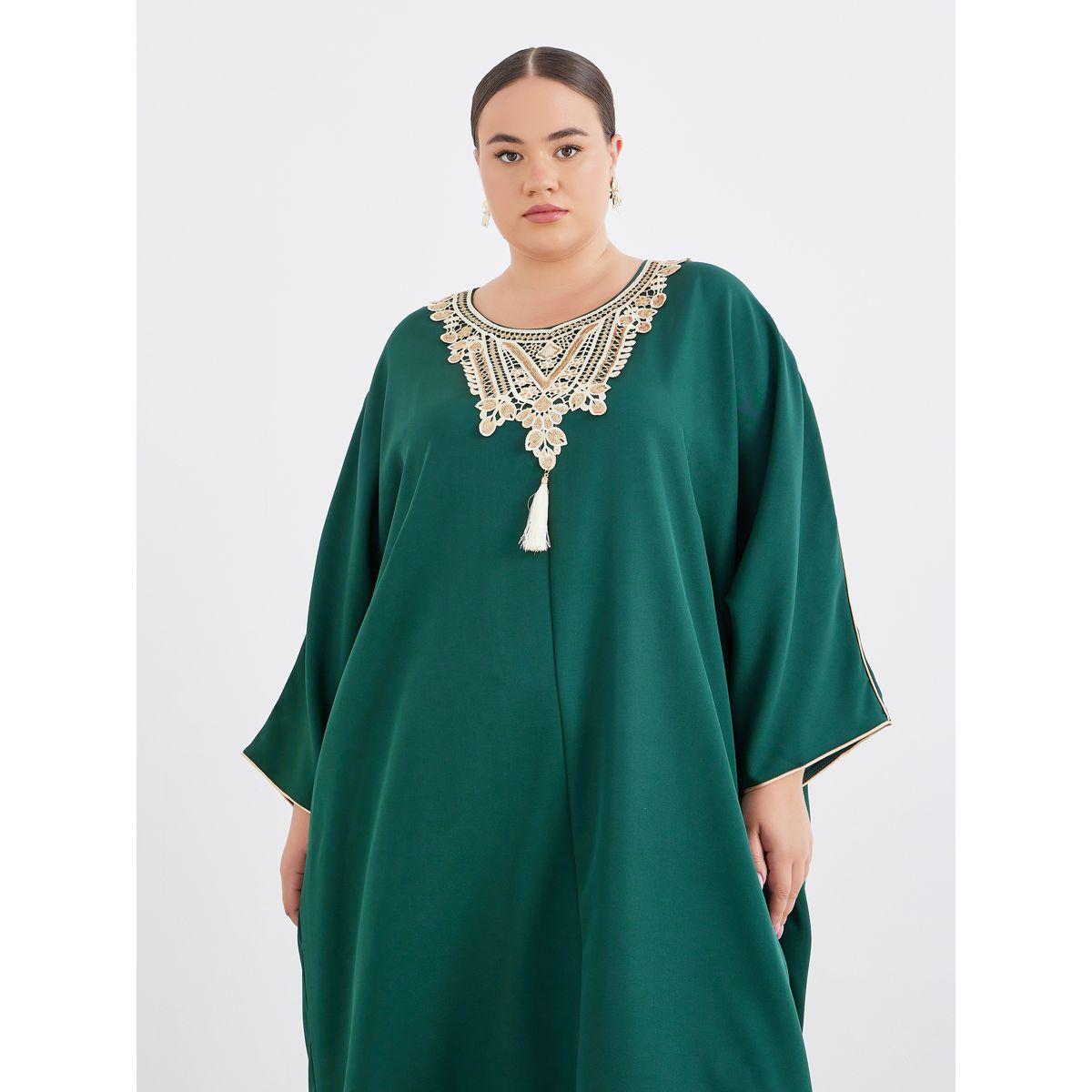 Styli Plus Green Kaftan with Lace Patch Detail-women-arabicclothing-kaftan-image-2