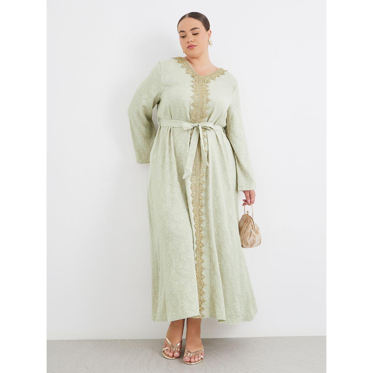 Styli Plus Green Jacquard Kaftan with Lace Trim-women-arabicclothing-kaftan-image-1