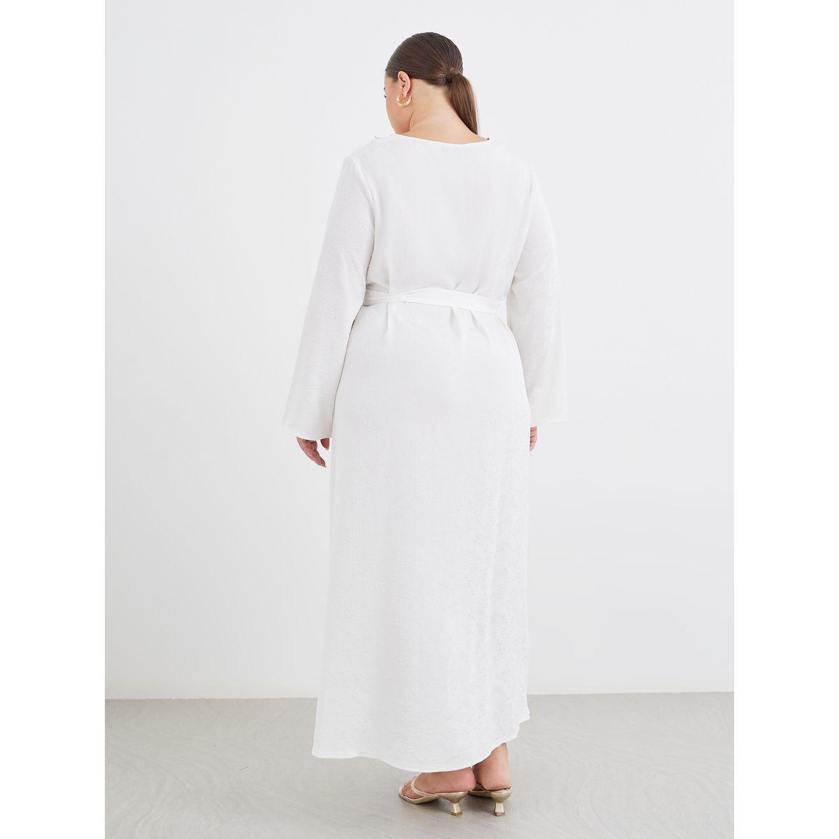 Styli Plus White Jacquard Kaftan with Lace Trim-women-arabicclothing-kaftan-image-4
