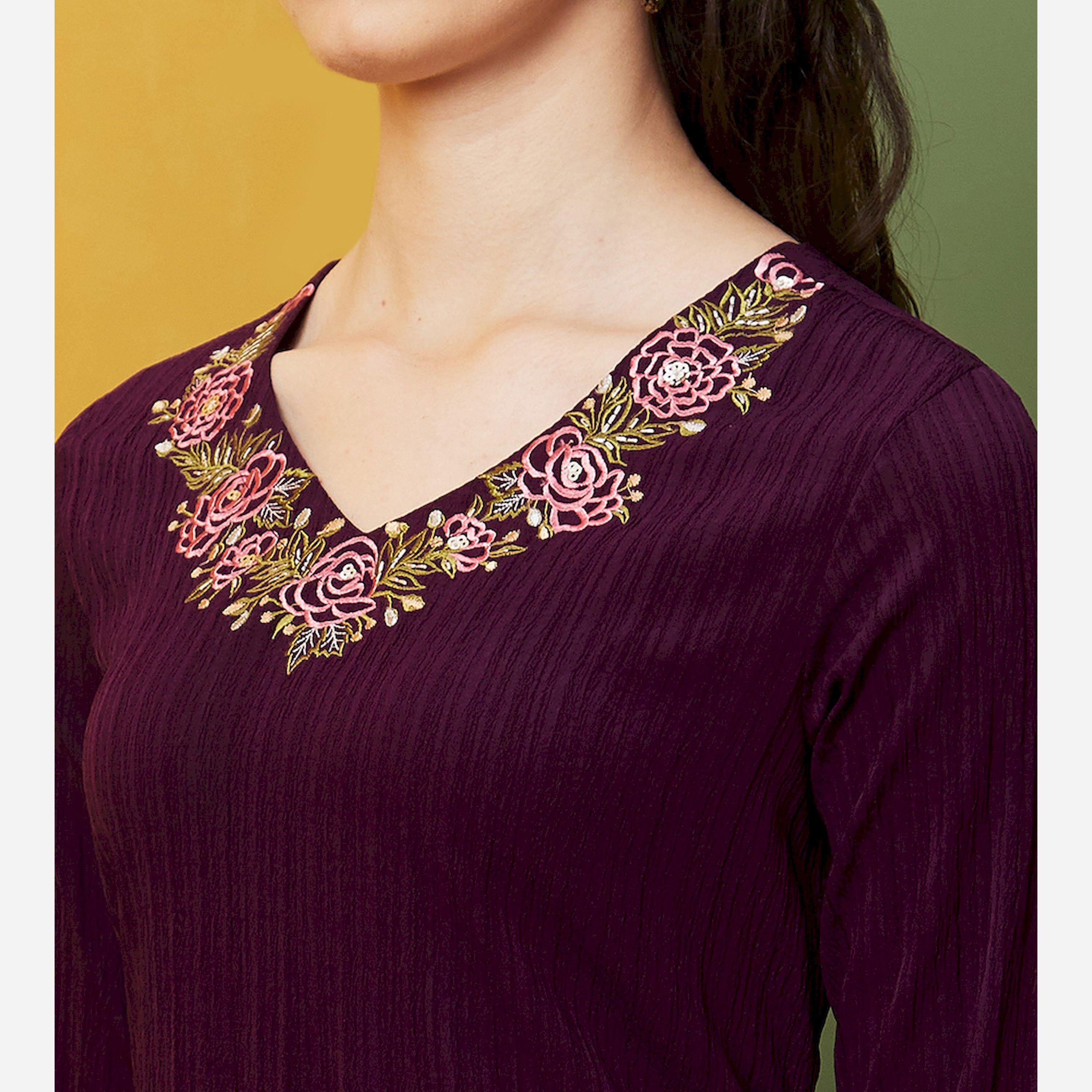 Globus X Styli Textured Embroidered V-Neck Straight Kurta-women-clothing-ethnicwear-kurtas-image-4