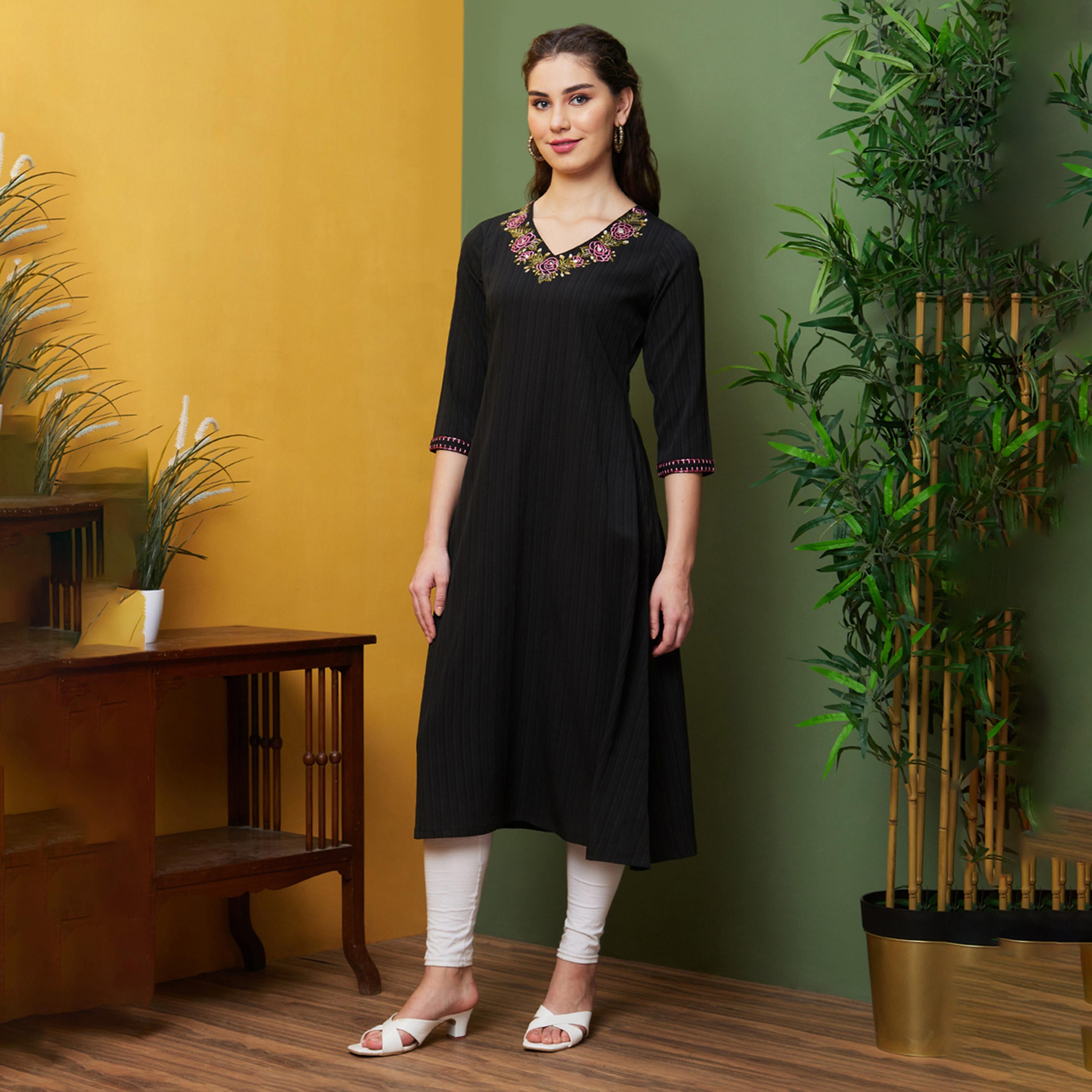 Globus X Styli Embroidered V-Neck A-Line Kurta-women-clothing-ethnicwear-kurtas-image-2