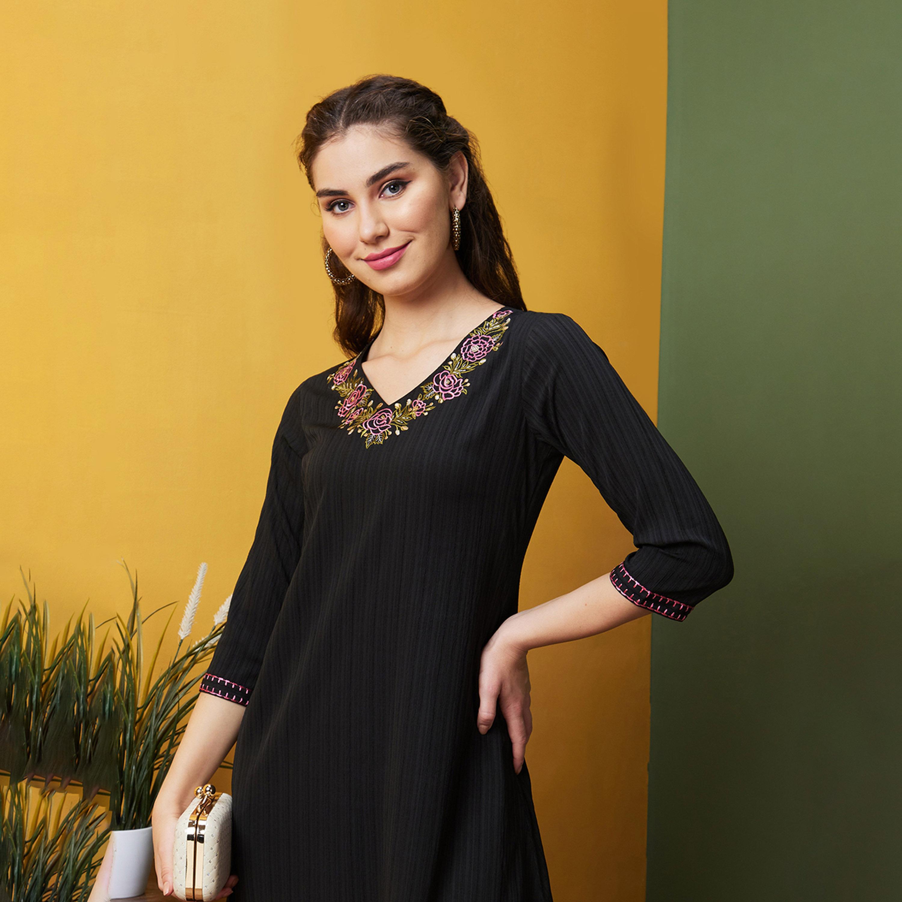 Globus X Styli Embroidered V-Neck A-Line Kurta-women-clothing-ethnicwear-kurtas-image-5
