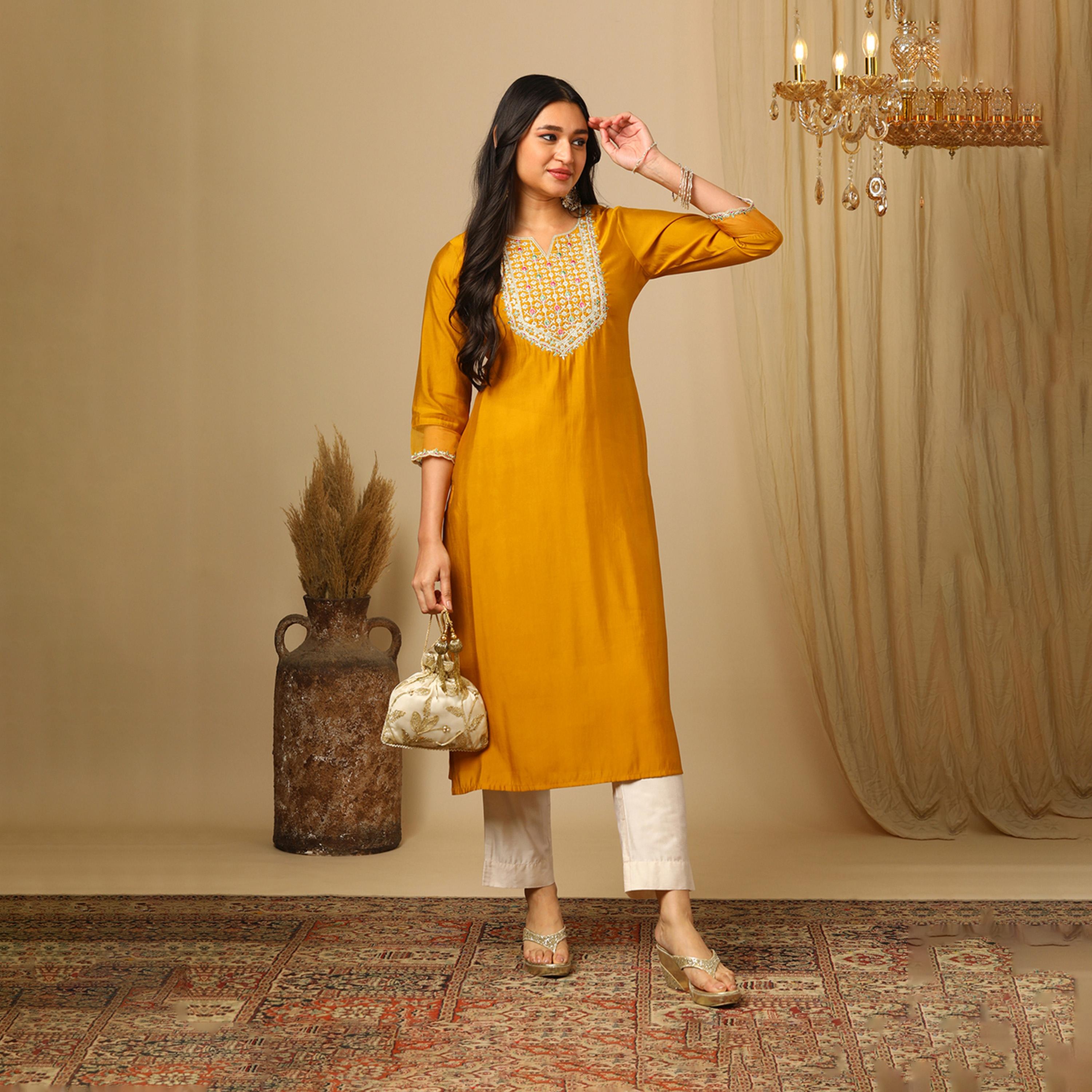 غلوبوس × ستايلي - كورتا عرقية نسائية غلوبوس مستقيمة برقبة مستديرة وطول الساق - أصفر-women-clothing-ethnicwear-kurtas-image-1