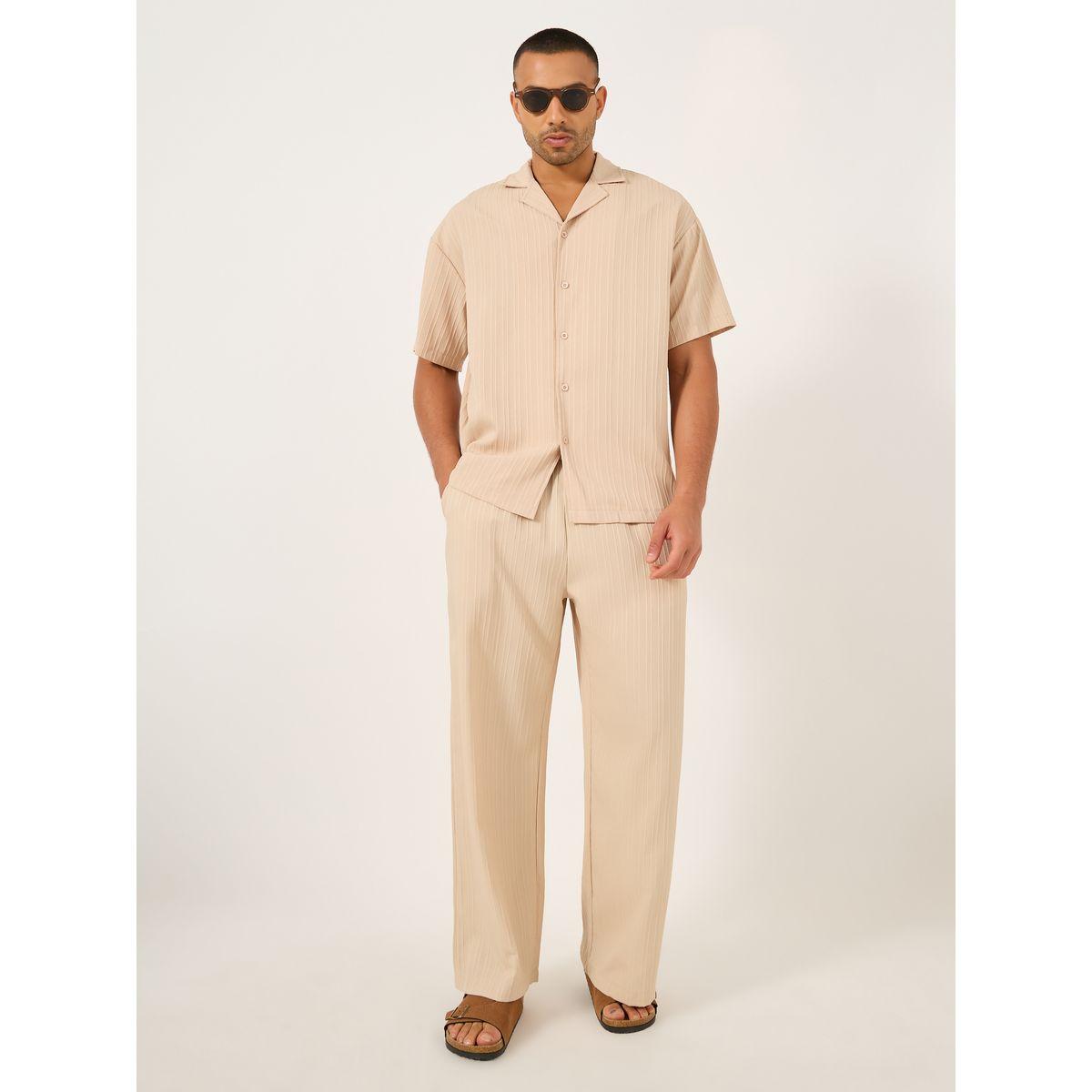 قميص سادة بقصة عادية وياقة كامب-men-clothing-shirts-image-3