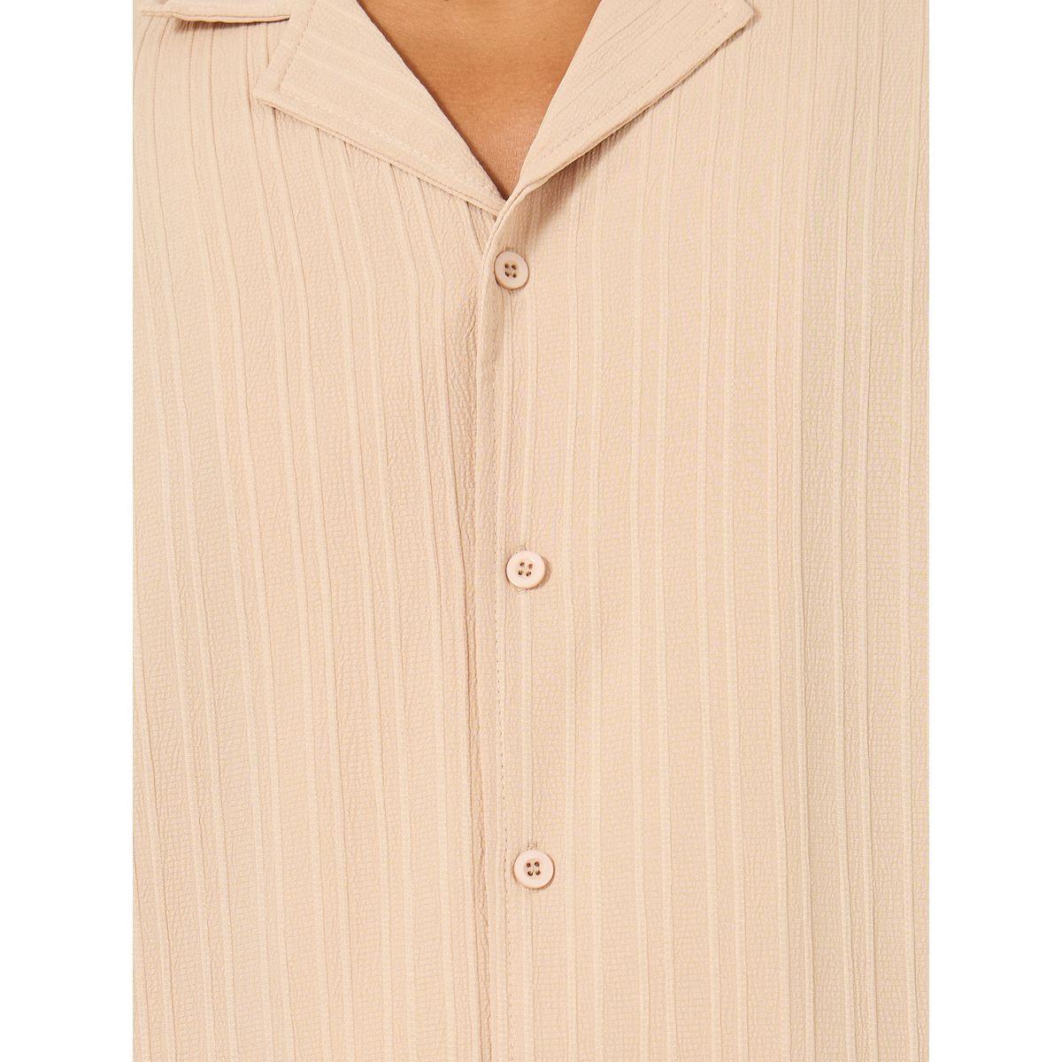 قميص سادة بقصة عادية وياقة كامب-men-clothing-shirts-image-2