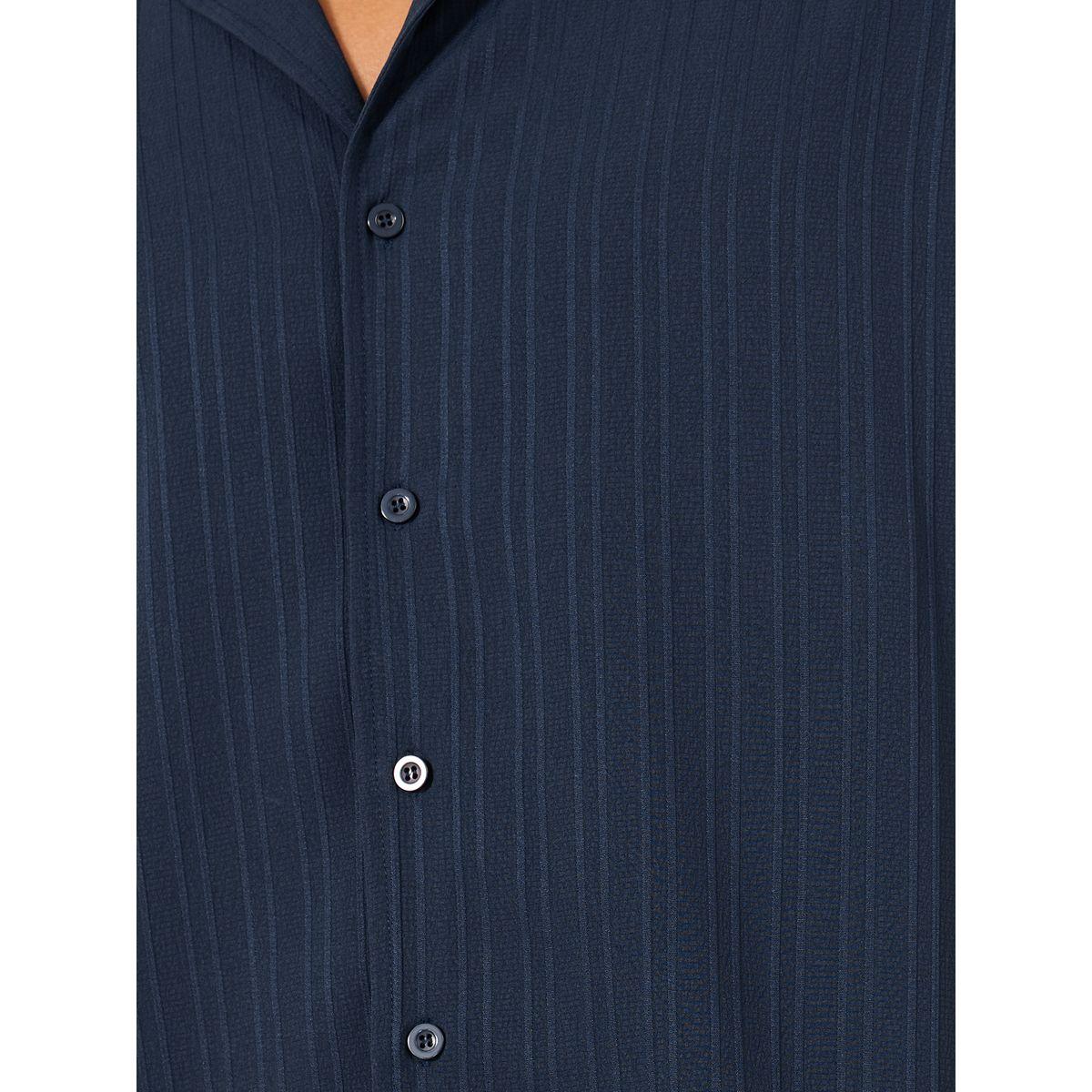 قميص سادة بقصة عادية وياقة كامب-men-clothing-shirts-image-3