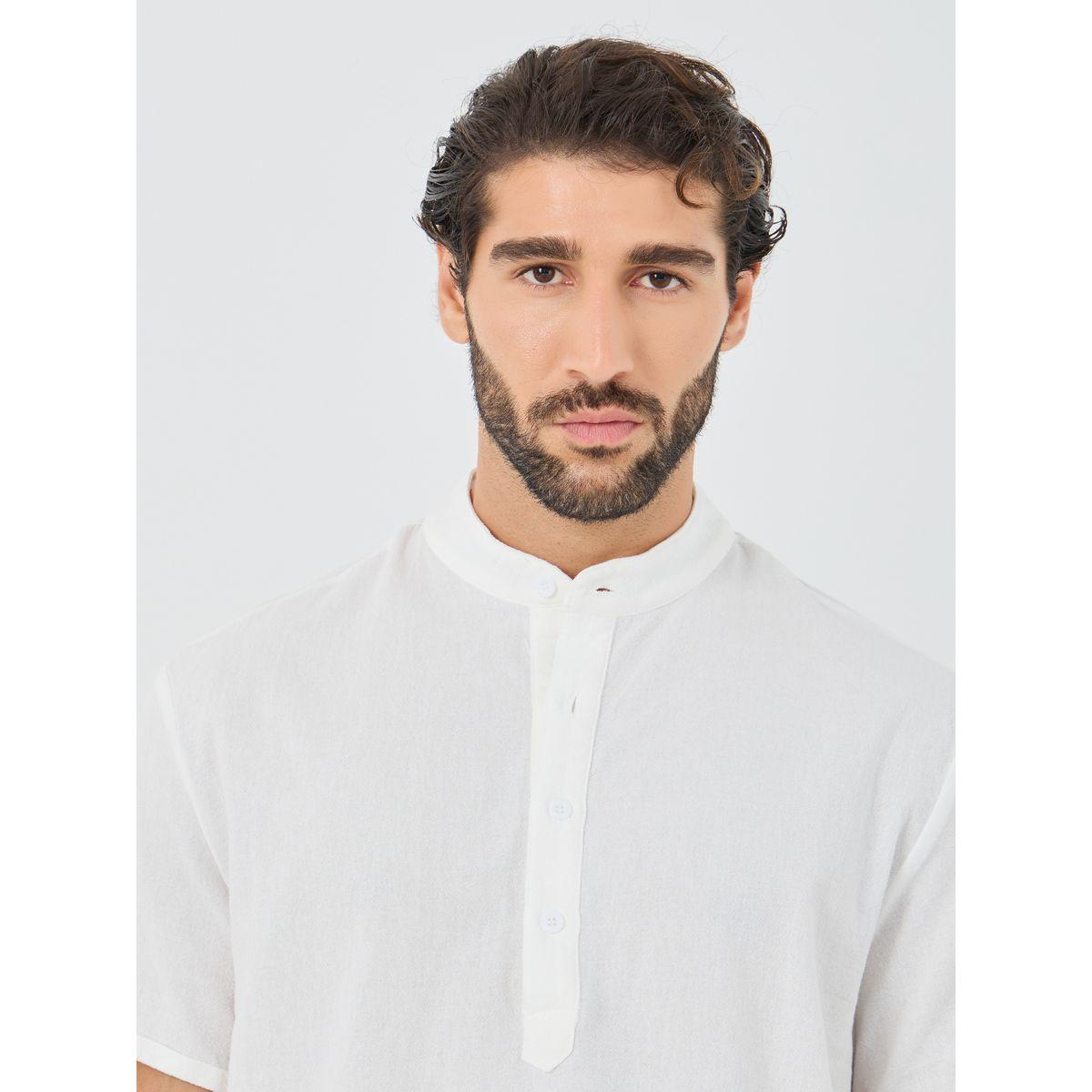 تيشيرت سادة بياقة ماندارين وأكمام قصيرة-men-clothing-shirts-image-3