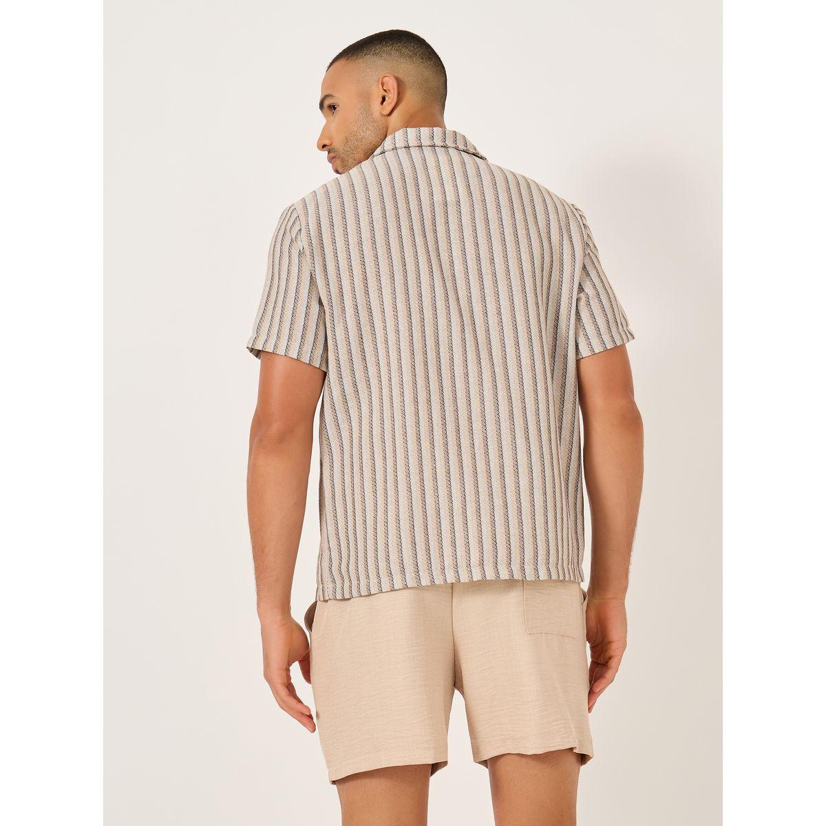 طقم منسق من شورت وقميص بأكمام قصيرة-men-clothing-coordsets-image-5