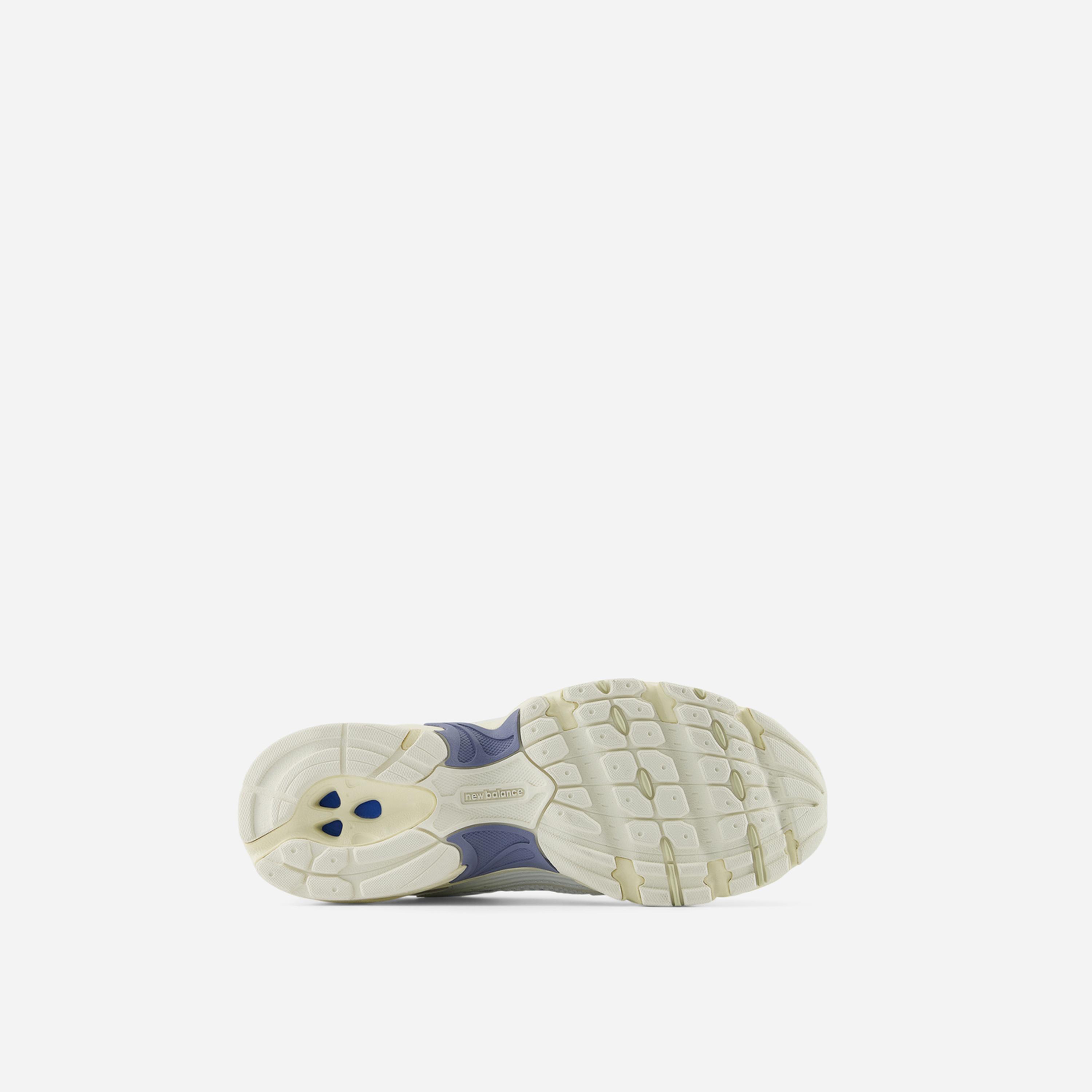 New Balance 530 Sneakers-women-shoes-sneakers-image-5