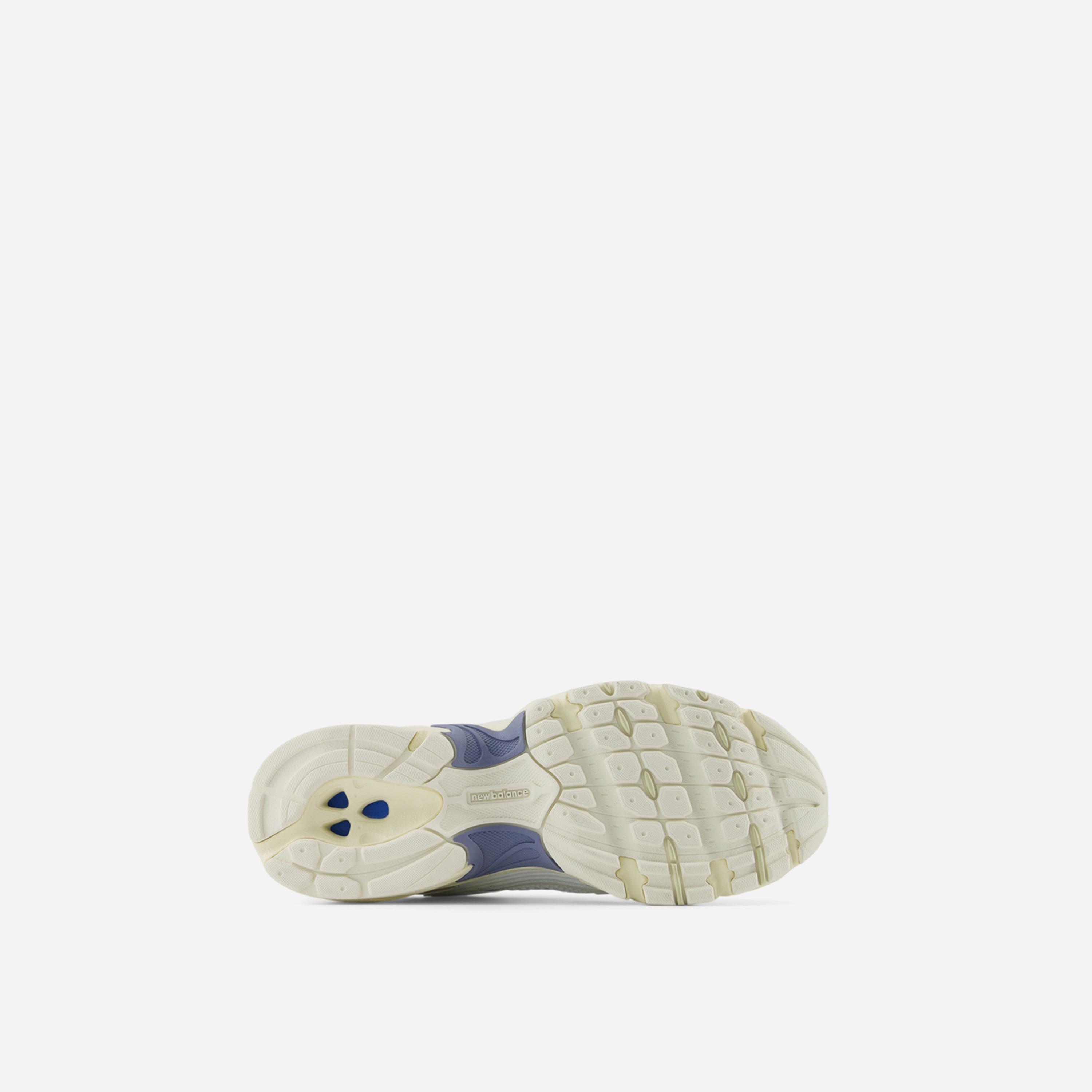 New Balance 530 Sneakers-women-shoes-sneakers-image-9