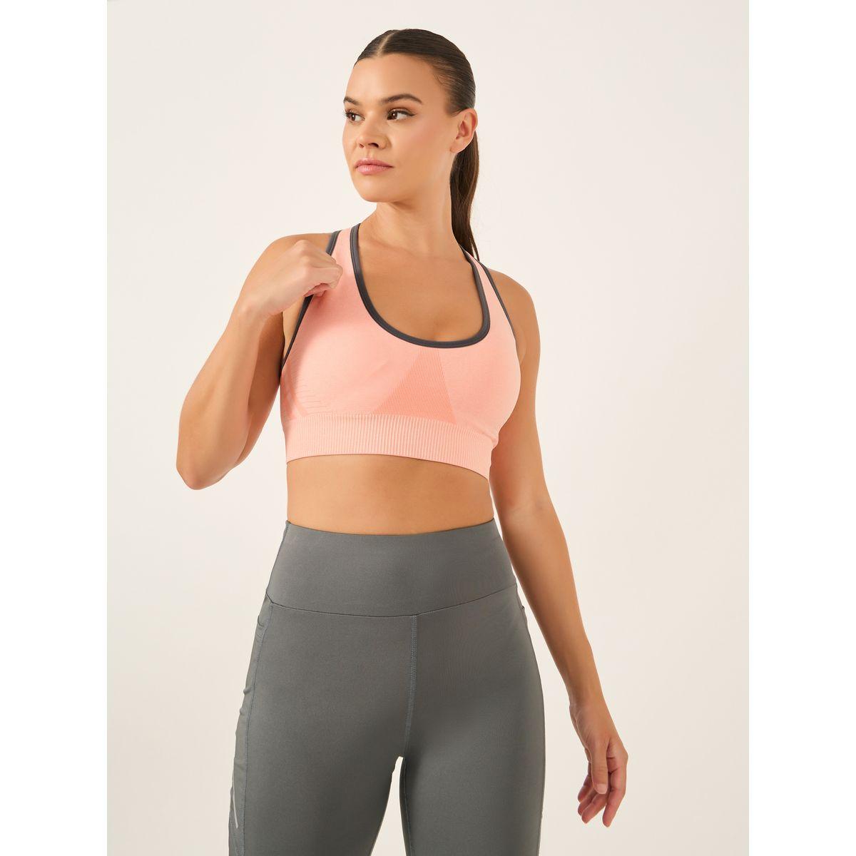 صدرية رياضية بياقة سكوب وتفاصيل مُتباينة-men-clothing-sportswearandactivewear-tshirtsandpolos-image-1