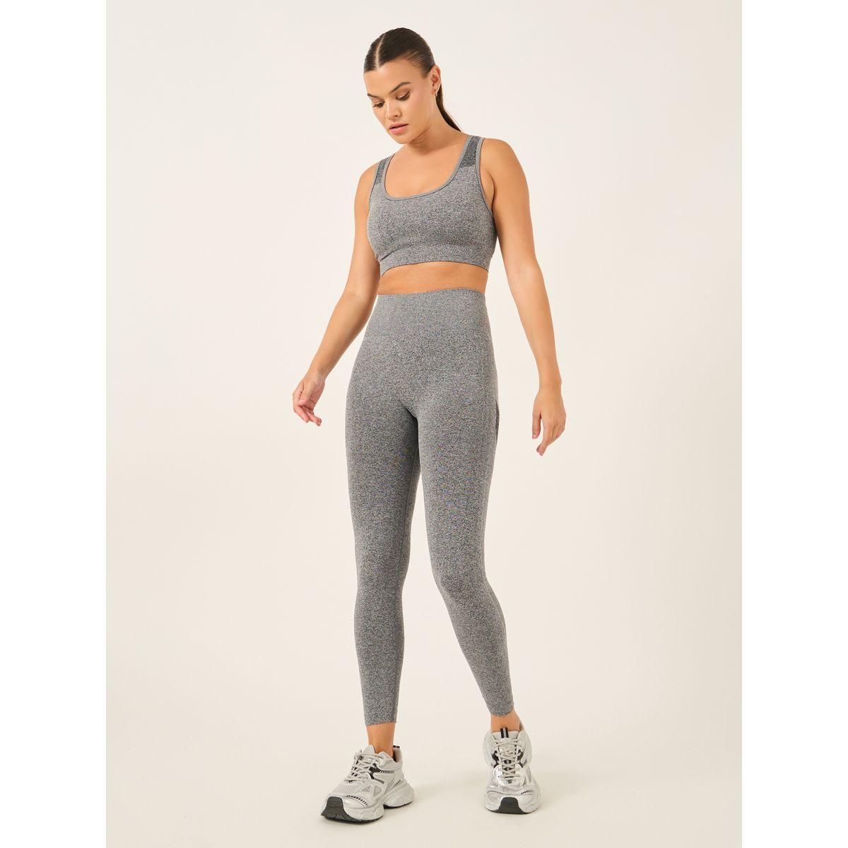 Styli Seamless Back Teardrop Cut Out Sports Bra and Jacquard Leggings Set-women-clothing-sportswearandactivewear-trackpantsandtracksuits-image-2