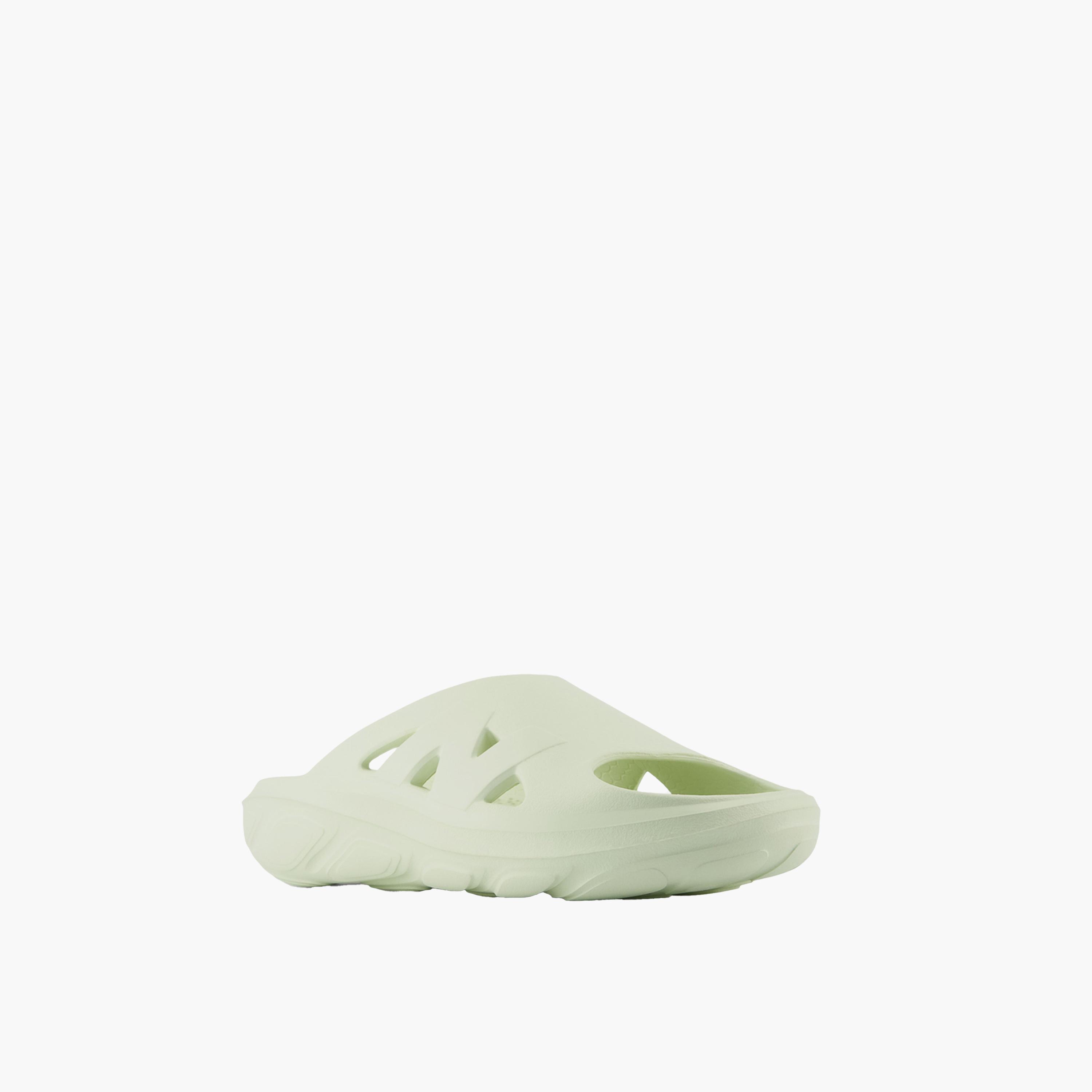 نيو بالانس-  شبيب فلين (فوم) مريحة-men-shoes-flipflopsandslides-image-2