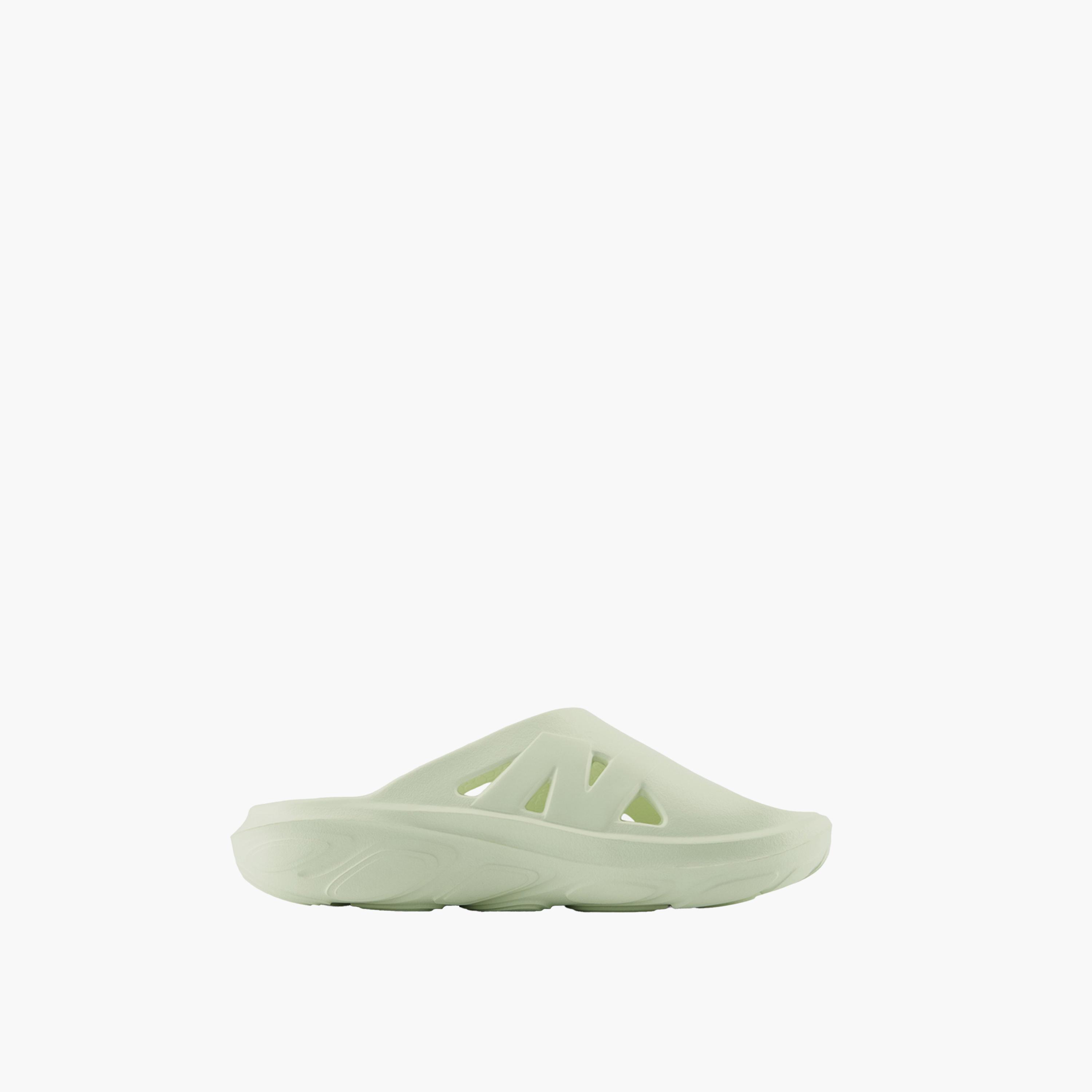 نيو بالانس-  شبيب فلين (فوم) مريحة-men-shoes-flipflopsandslides-image-3