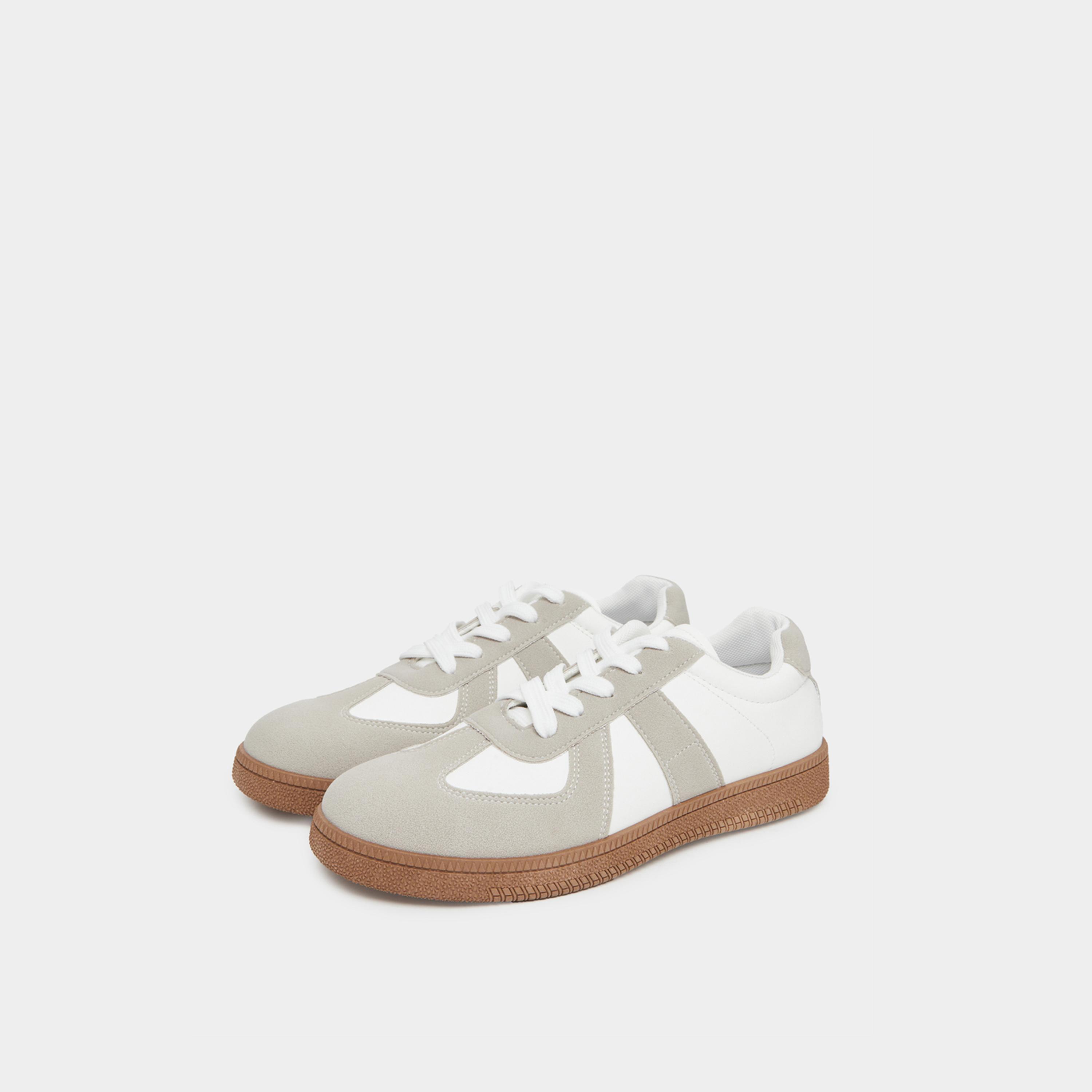 ستايلي - حذاء رياضي نسائي برباط ولوحة متباينة اللون-women-shoes-sneakers-image-1