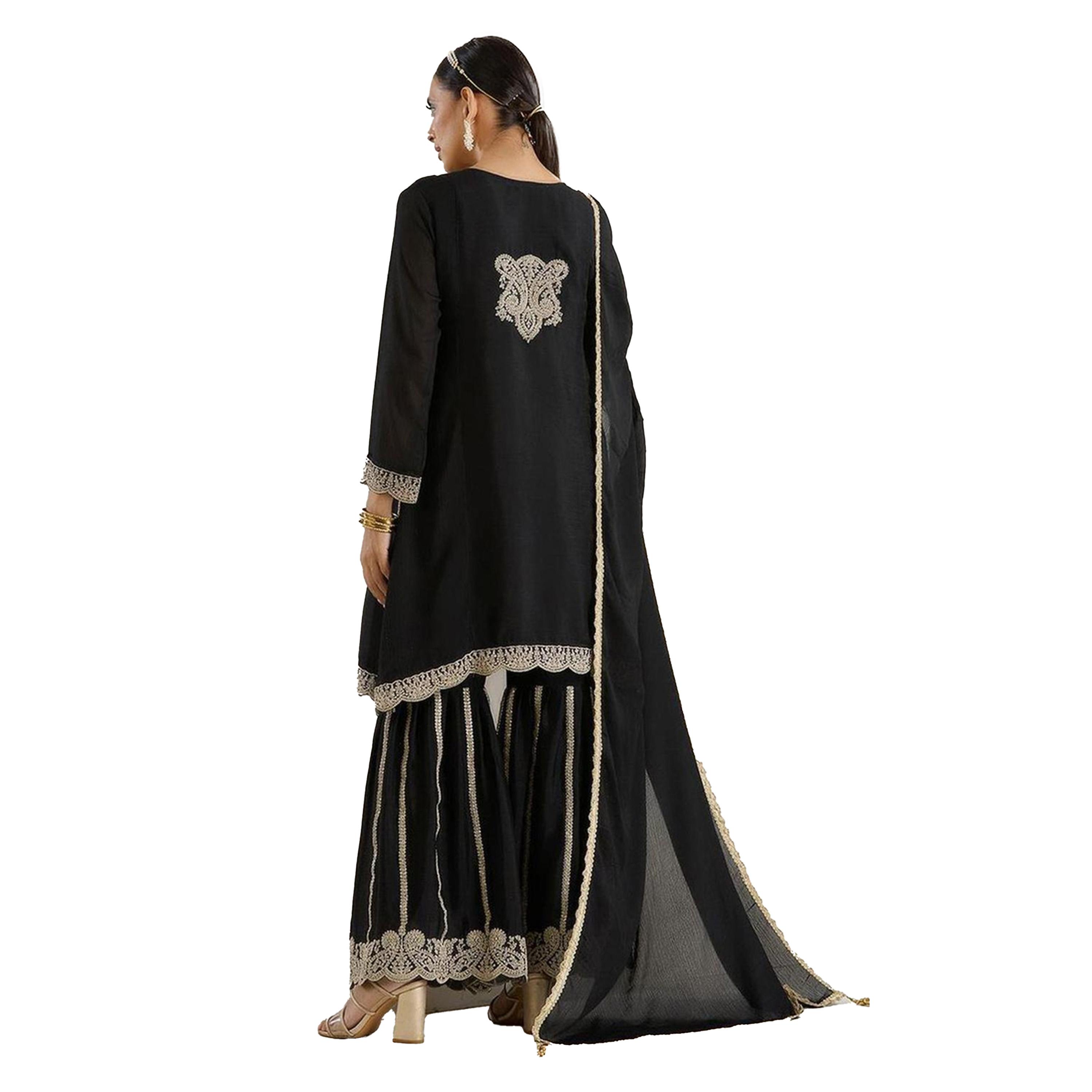 ايشن × ستايلي - طقم كورتا مطرز بأكمام طويلة مع بنطال شارارا ووشاح دوباتا-women-clothing-ethnicwear-kurtasets-image-4
